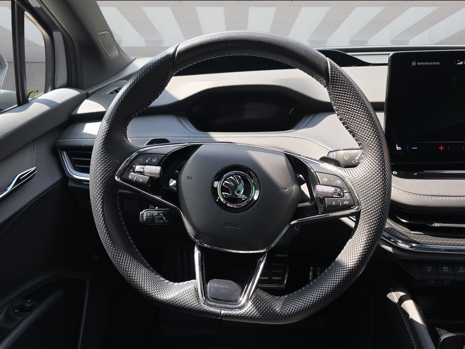 SKODA Enyaq iV 80x SportLine-image-5