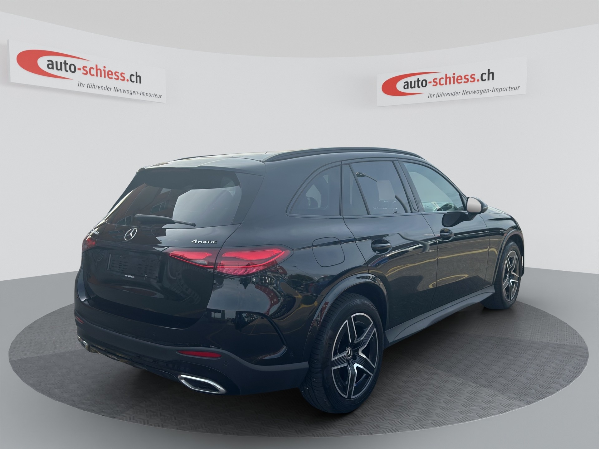MERCEDES-BENZ GLC 300 d 4Matic AMG Line Night 9G-Tronic-image-5