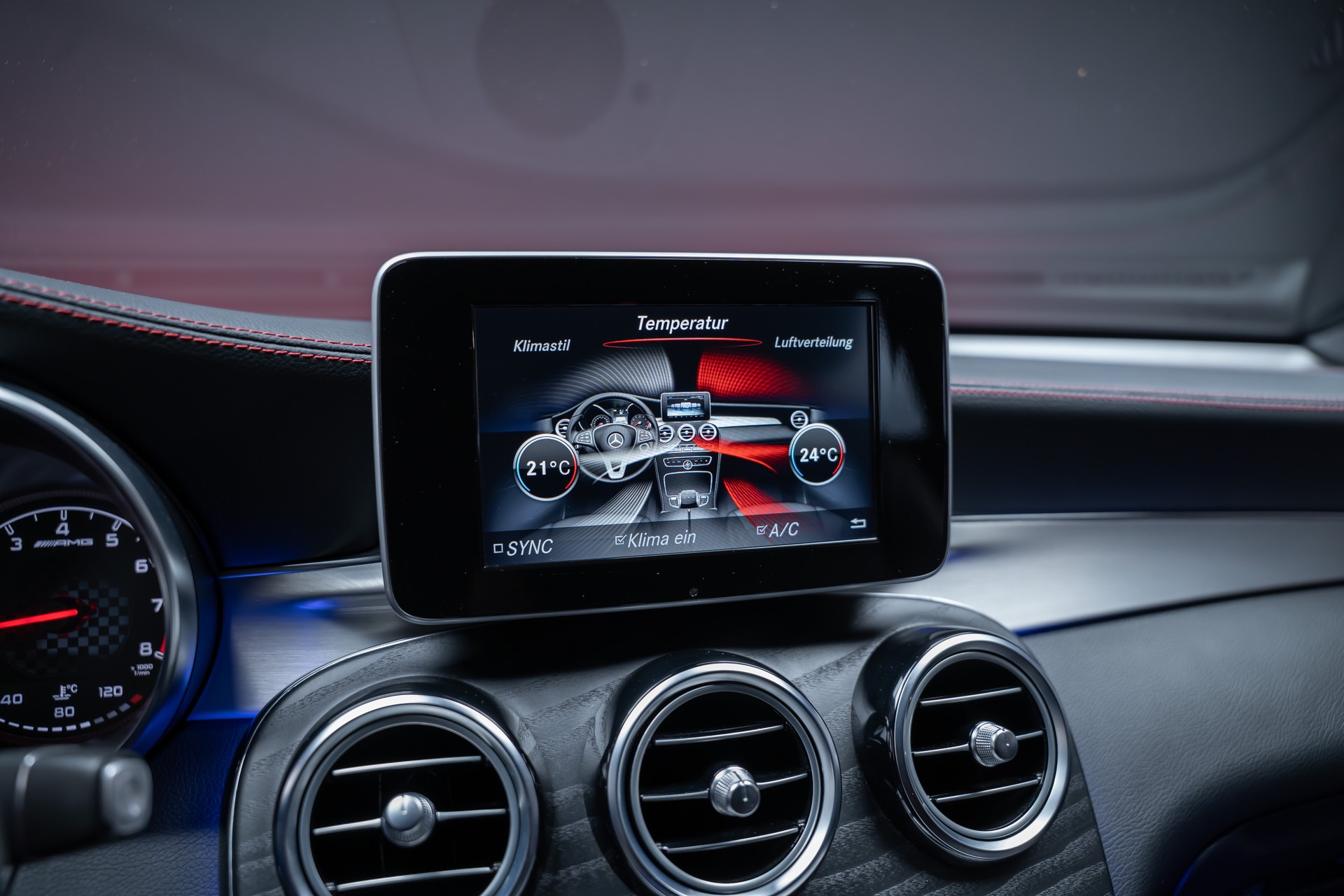 MERCEDES-BENZ GLC 43 AMG 4m Coupé / CH-Fahrzeug / 360°Kamera / Ambientebeleuchtung-image-33
