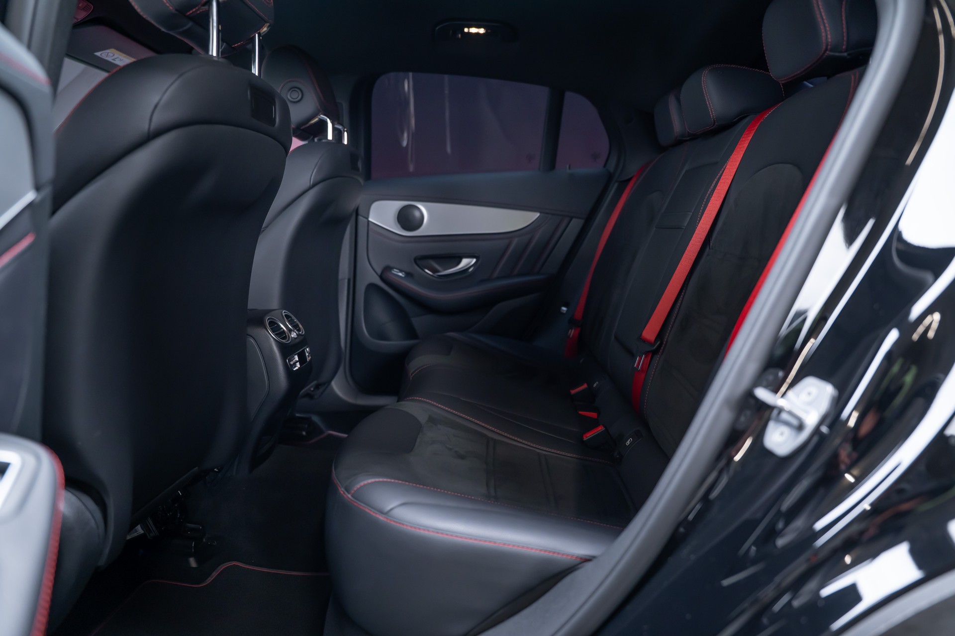 MERCEDES-BENZ GLC 43 AMG 4m Coupé / CH-Fahrzeug / 360°Kamera / Ambientebeleuchtung-image-19