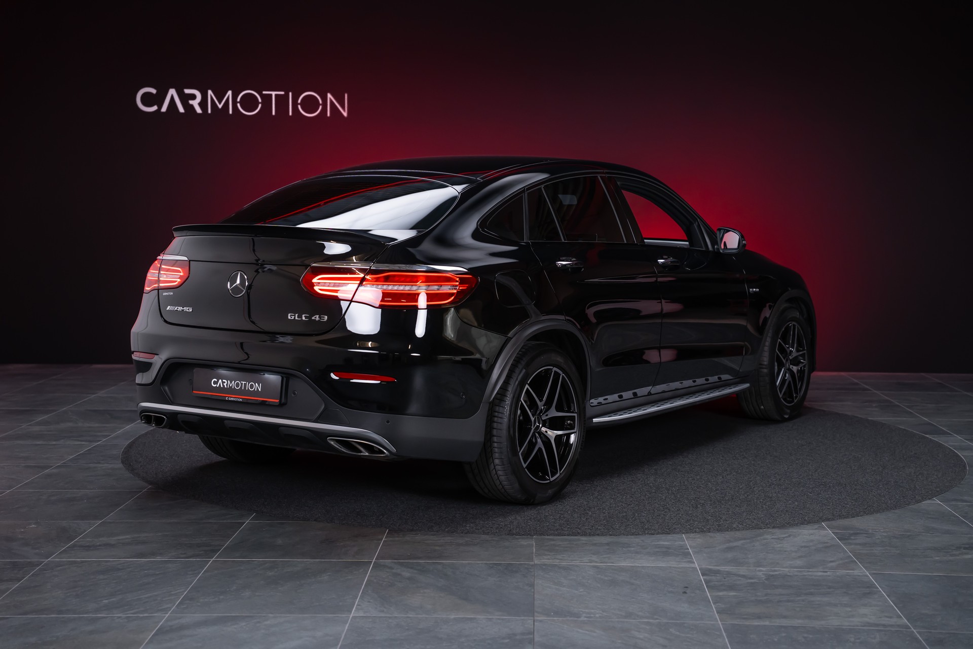 MERCEDES-BENZ GLC 43 AMG 4m Coupé / CH-Fahrzeug / 360°Kamera / Ambientebeleuchtung-image-3