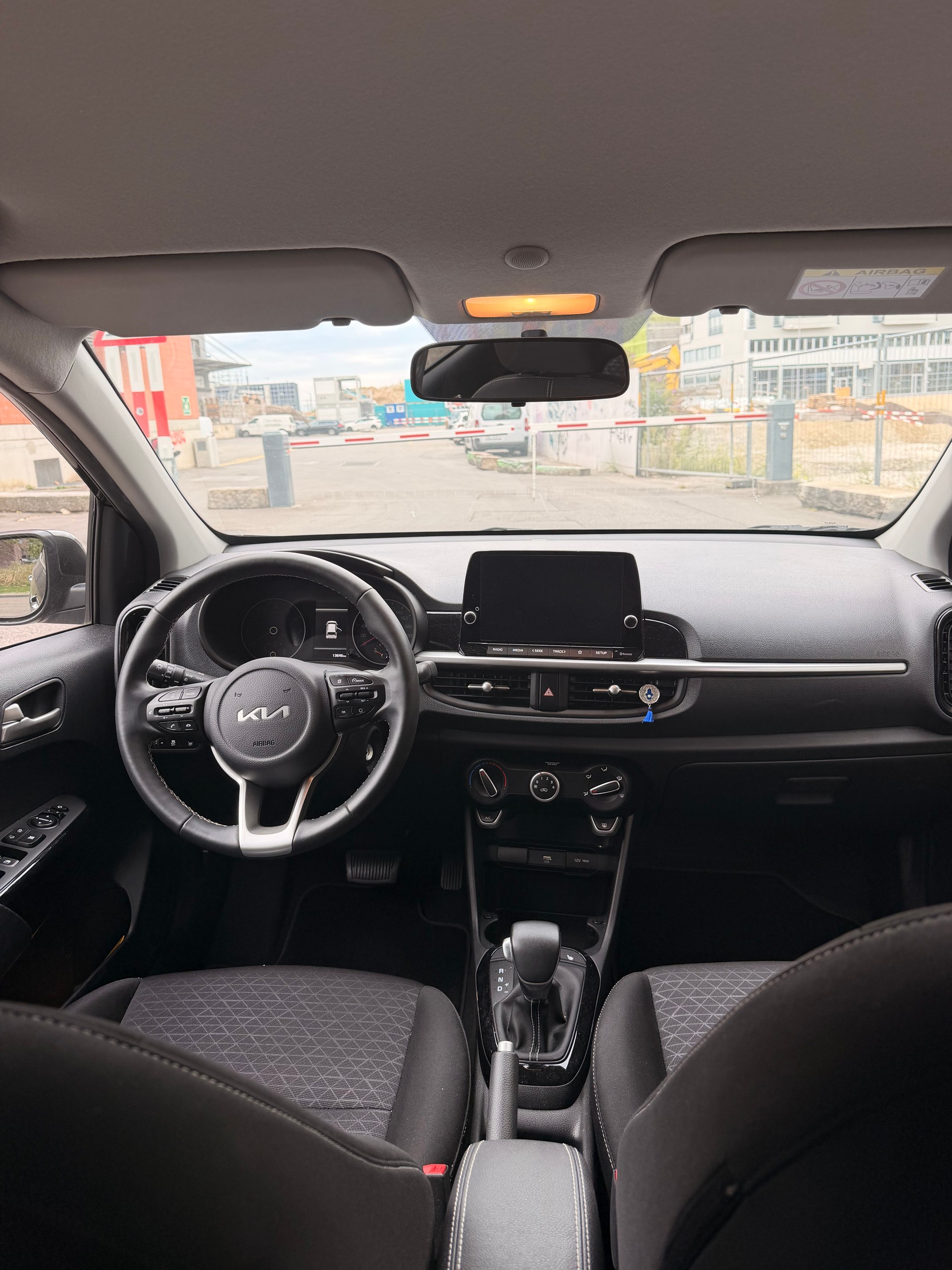 KIA 1.0 CVVT First Edition AMT-image-5