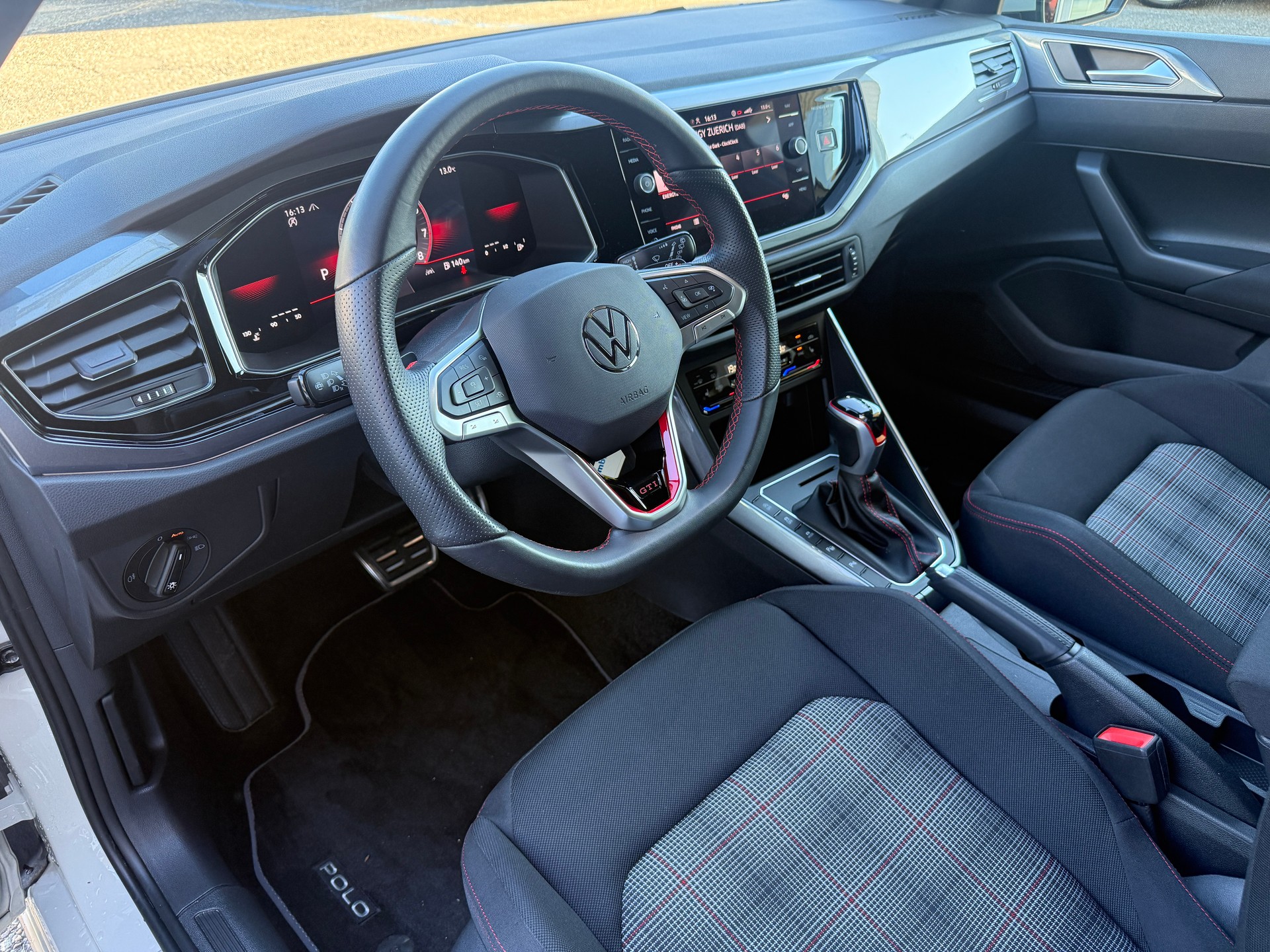 VW Polo 2.0 TSI GTI DSG *** DISTANZREGLER ***-image-9