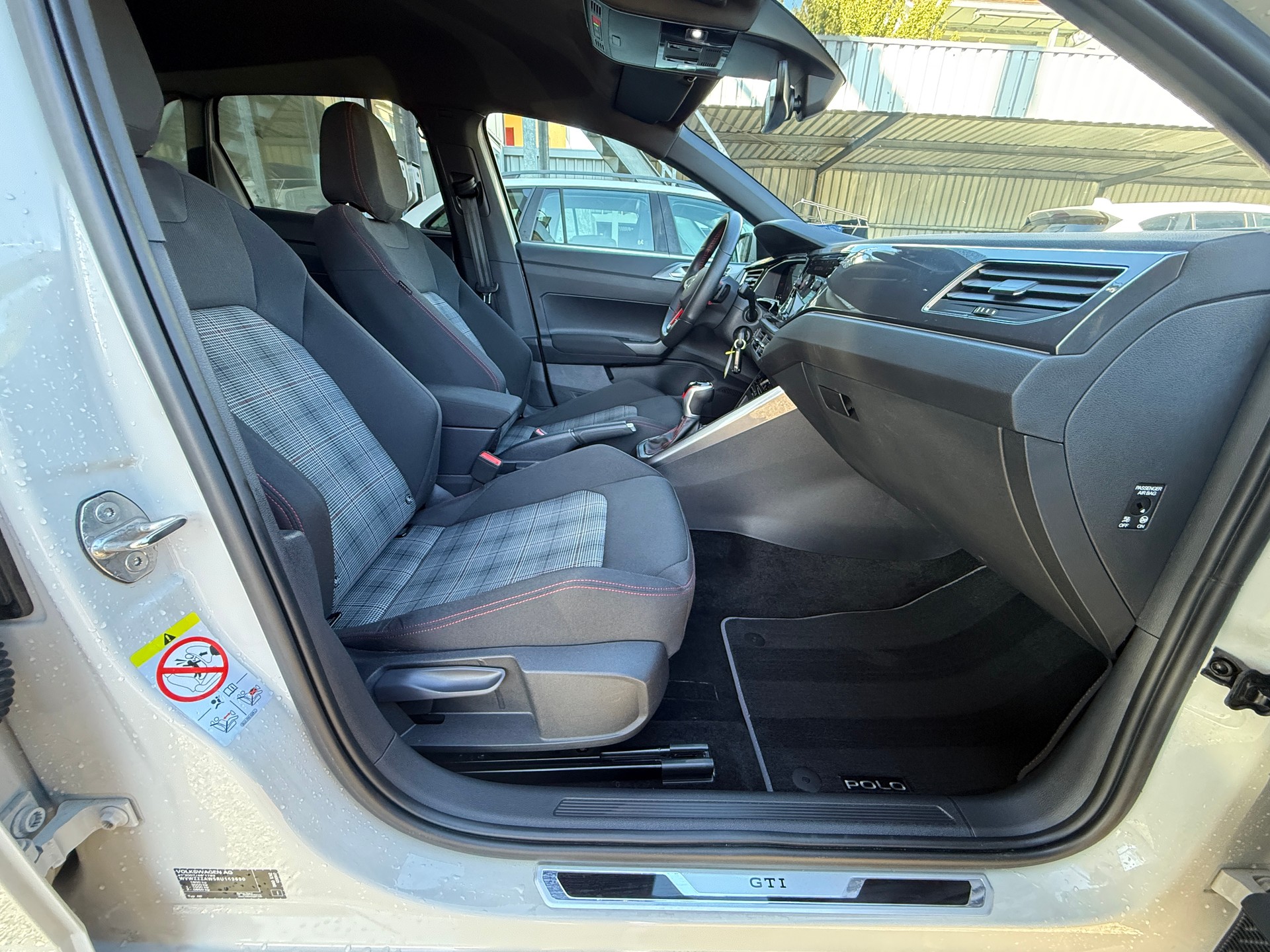 VW Polo 2.0 TSI GTI DSG *** DISTANZREGLER ***-image-22