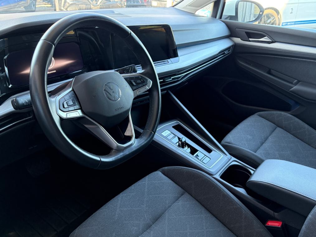 VW Golf VIII 1.5 eTSI ACT 75 Edition-image-3