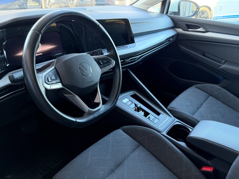 VW Golf VIII 1.5 eTSI ACT 75 Edition-image-3