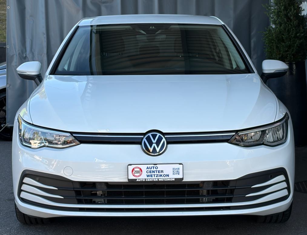 VW Golf VIII 1.5 eTSI ACT 75 Edition