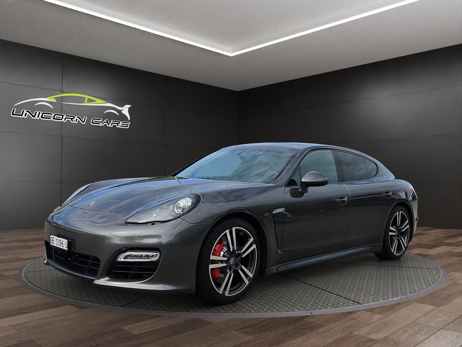 PORSCHE Panamera GTS 4.8 PDK-image-0