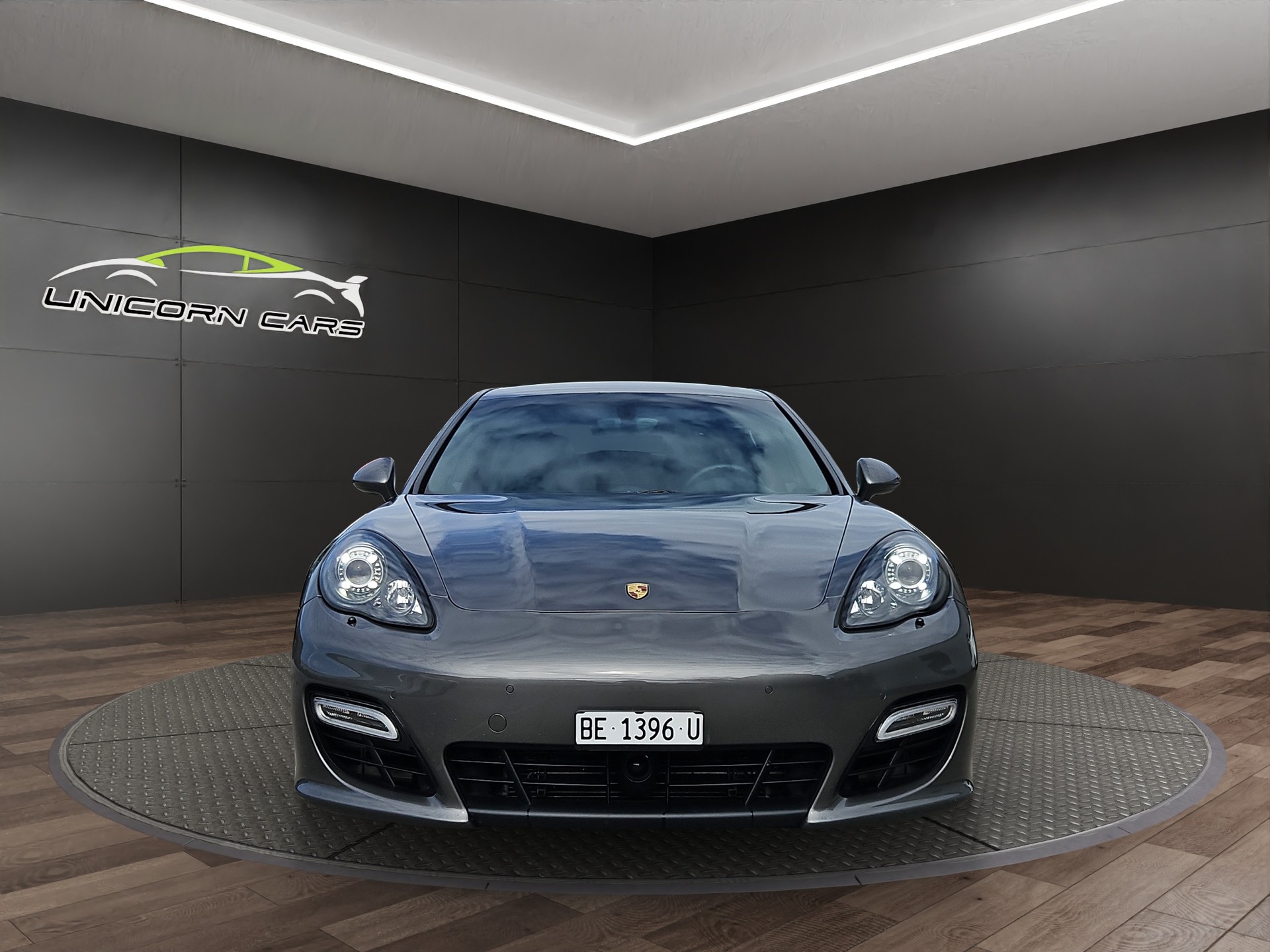 PORSCHE Panamera GTS 4.8 PDK-image-1