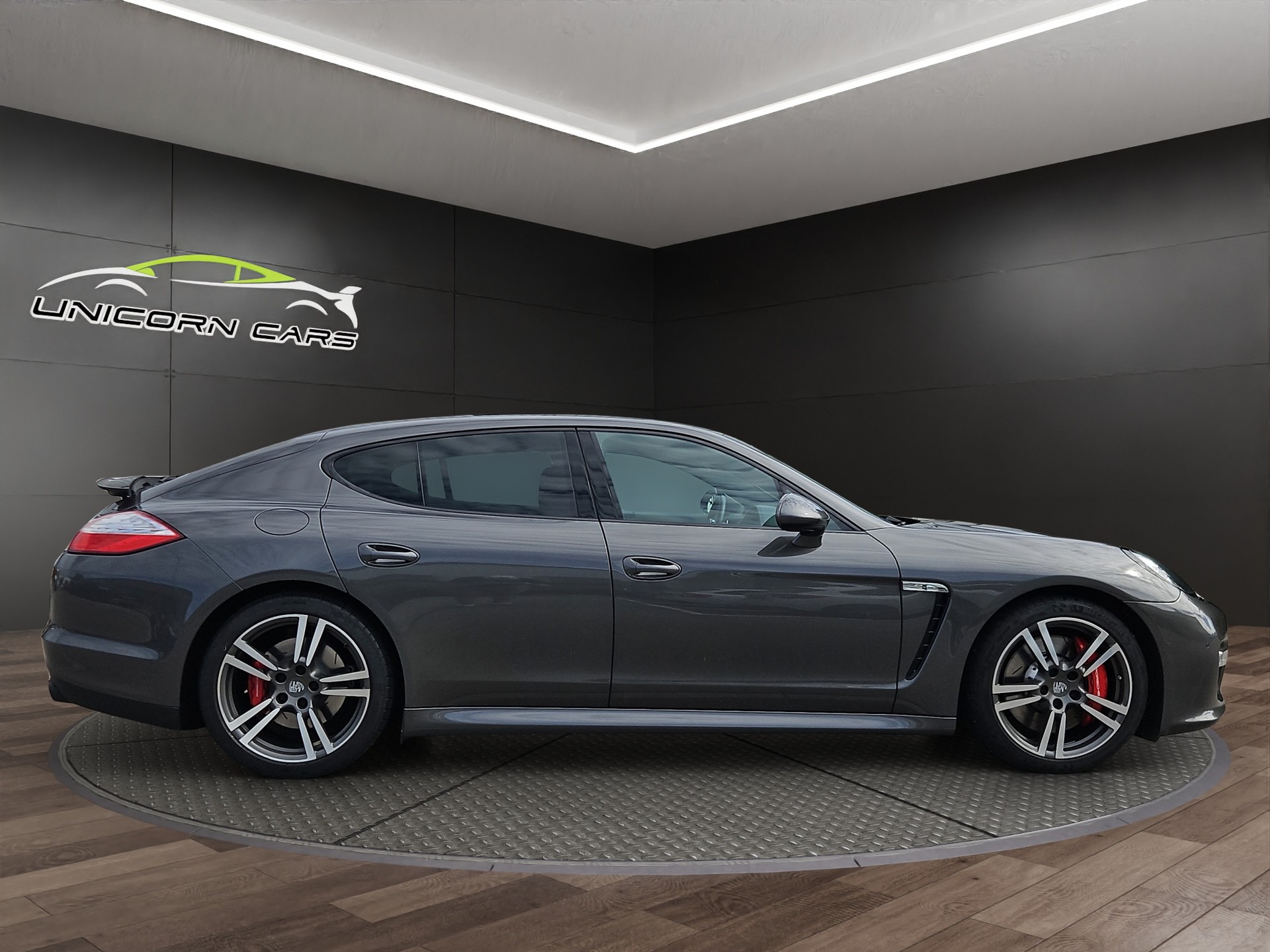 PORSCHE Panamera GTS 4.8 PDK-image-6