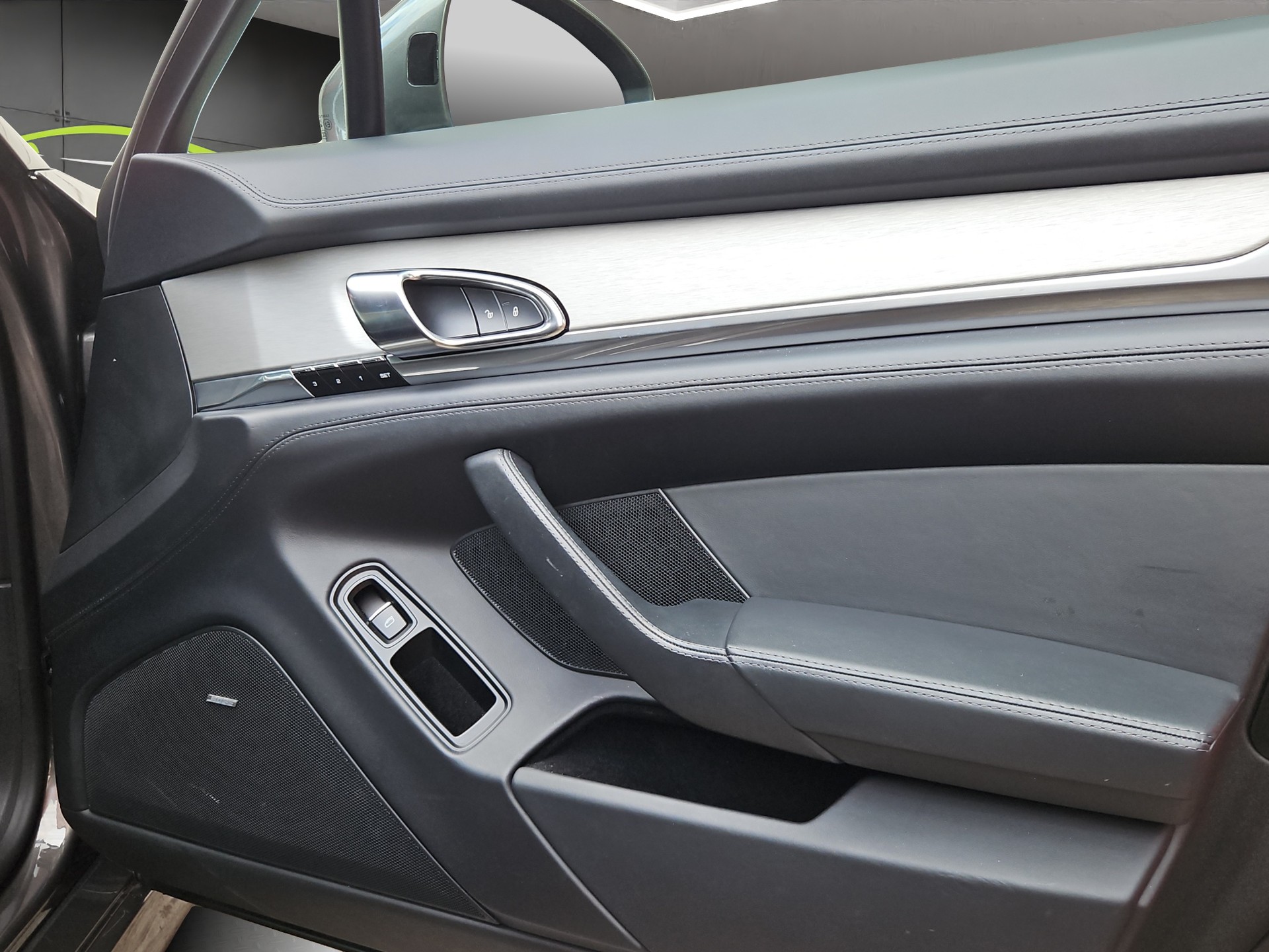 PORSCHE Panamera GTS 4.8 PDK-image-17