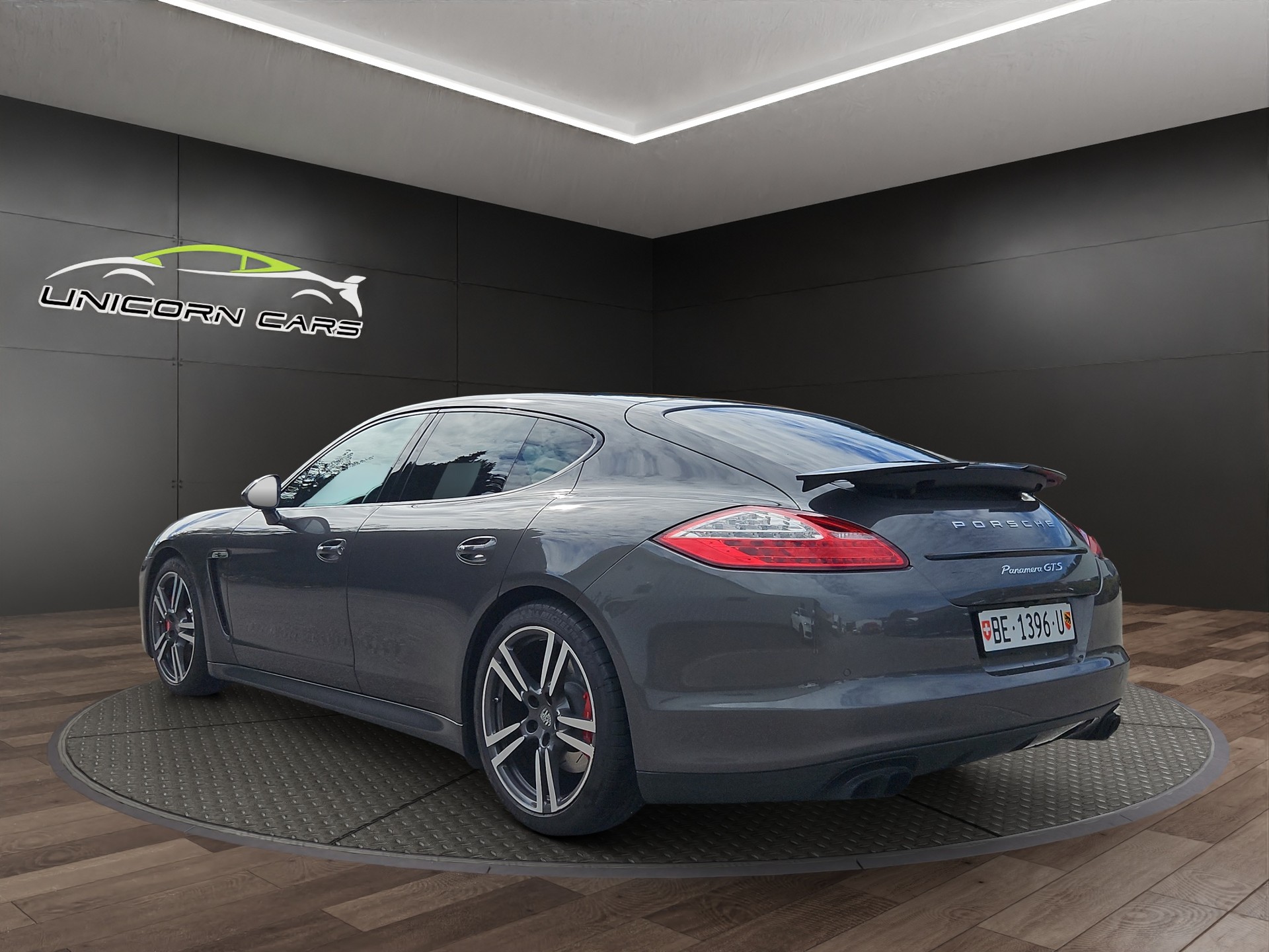 PORSCHE Panamera GTS 4.8 PDK-image-3