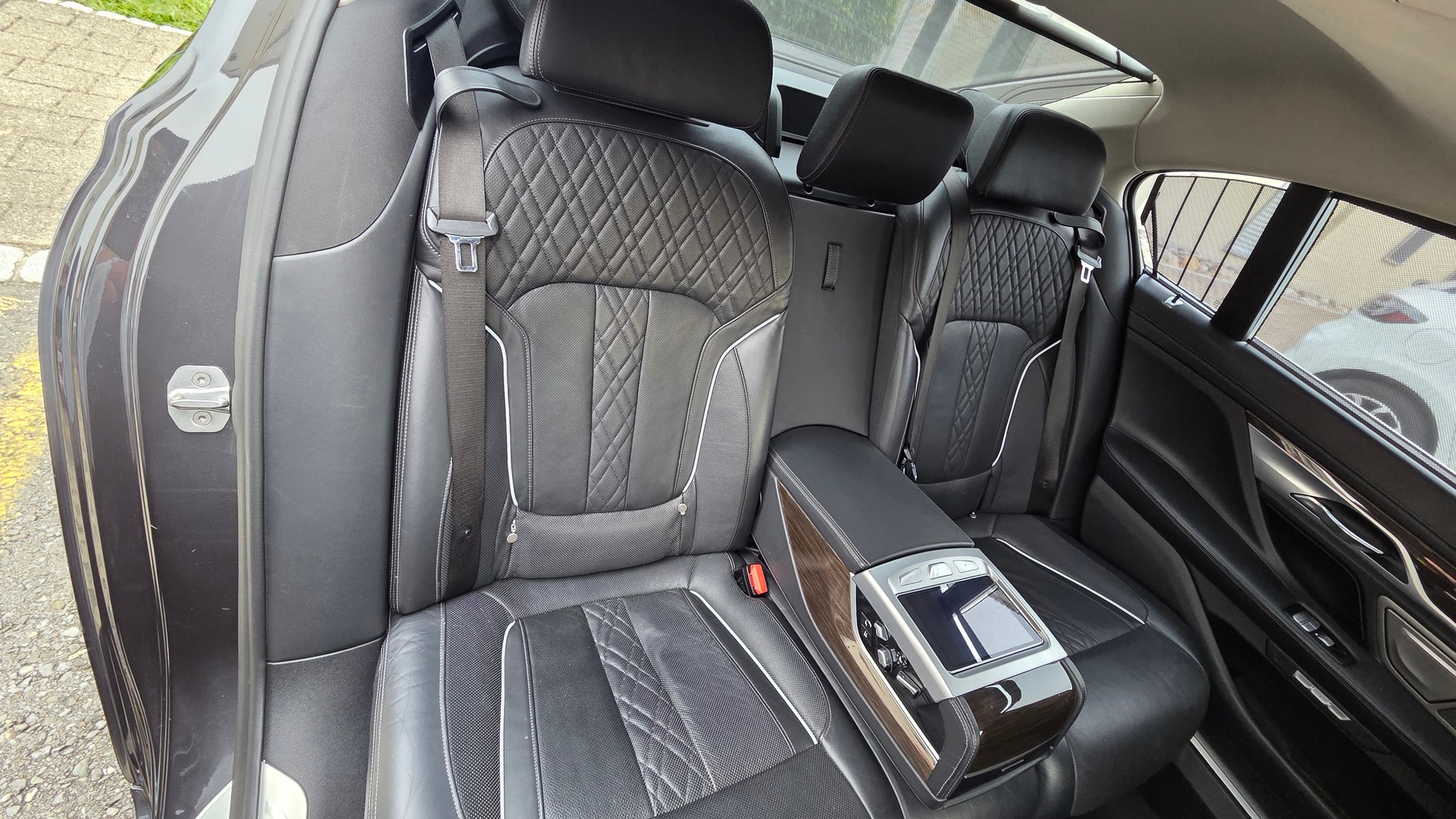 BMW 730Ld xDrive-image-5