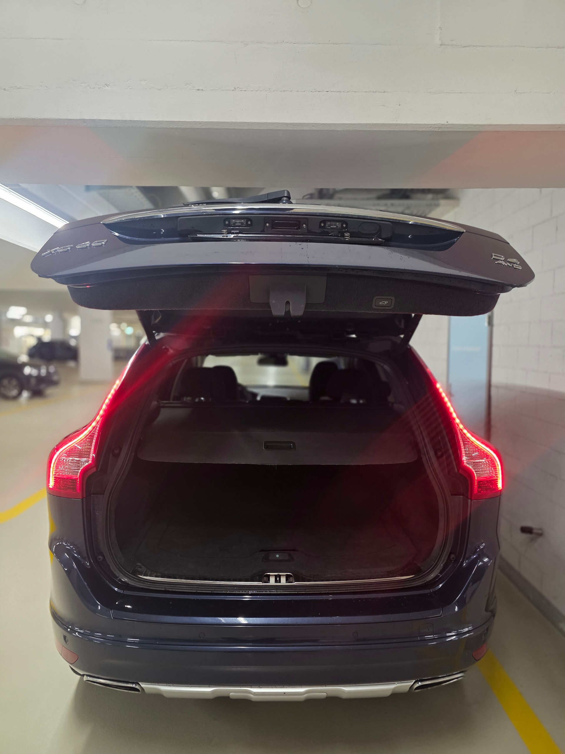VOLVO XC60 D4 AWD Family Edition Geartronic-image-11