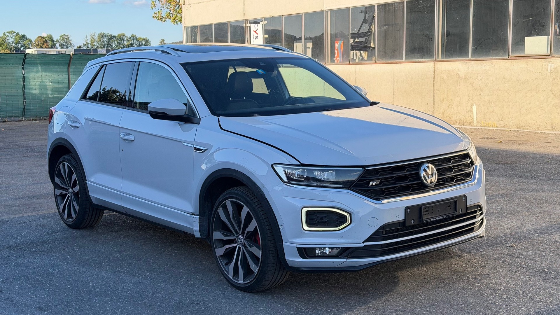 VW T-Roc 2.0 TSI Sport DSG 4Motion-image-2