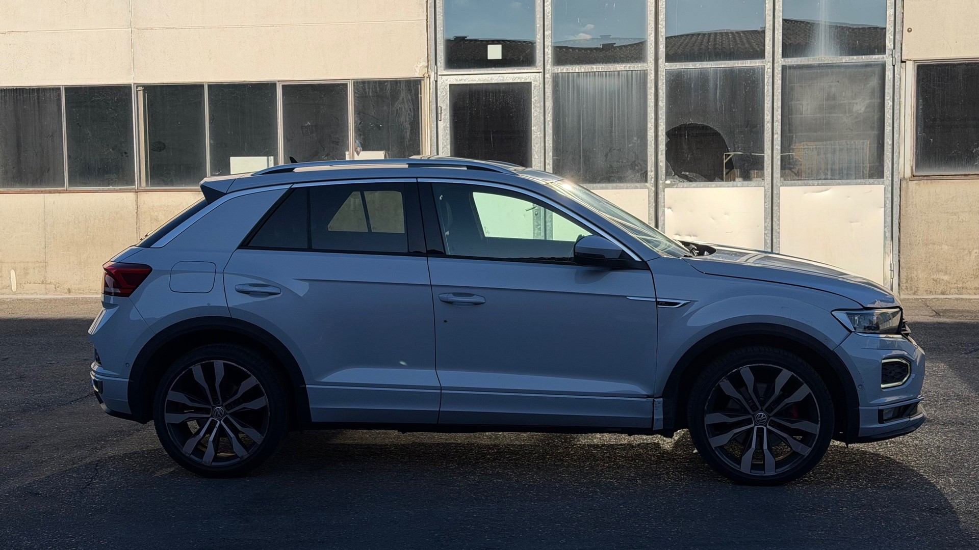 VW T-Roc 2.0 TSI Sport DSG 4Motion-image-3