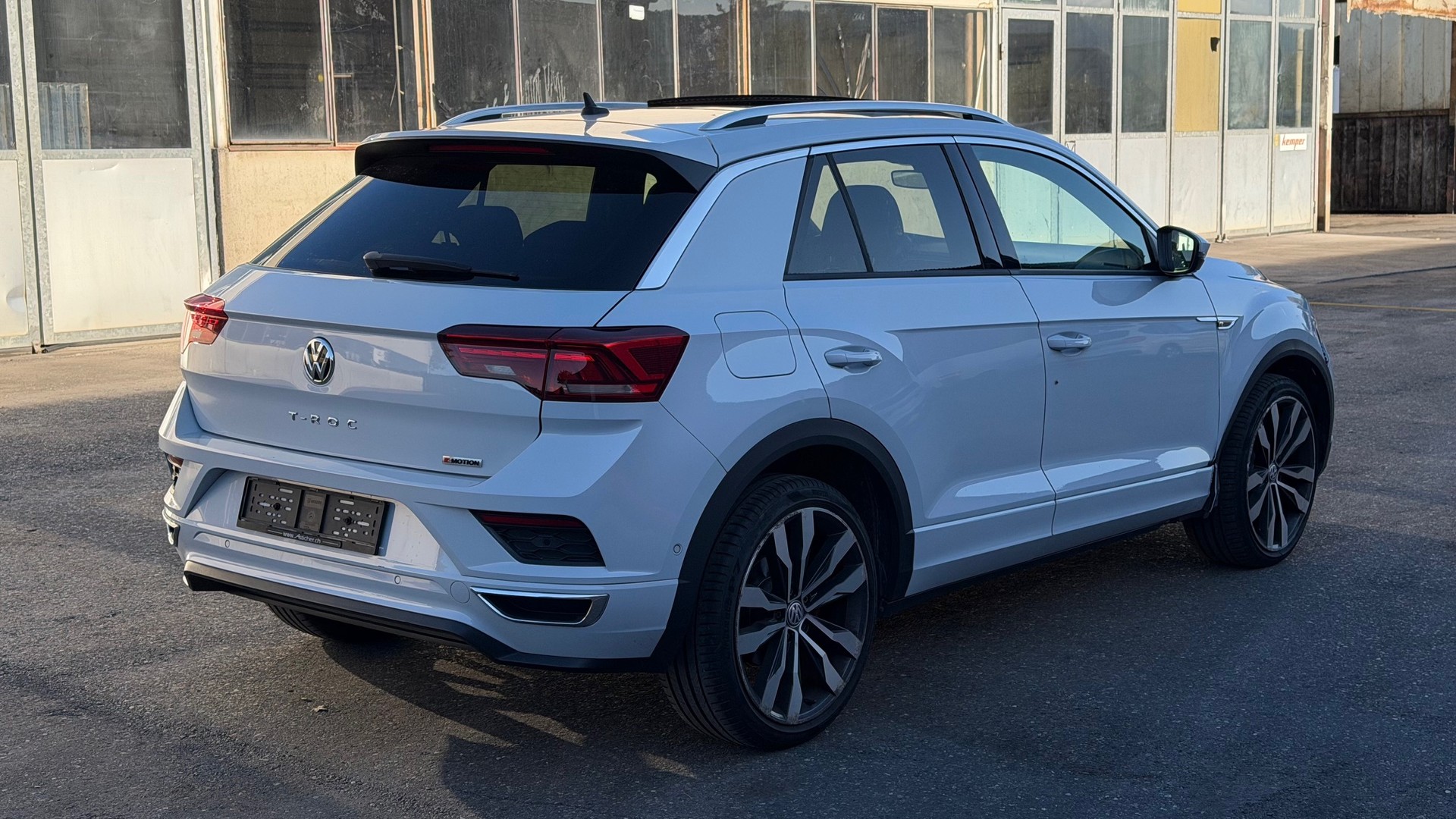 VW T-Roc 2.0 TSI Sport DSG 4Motion-image-4