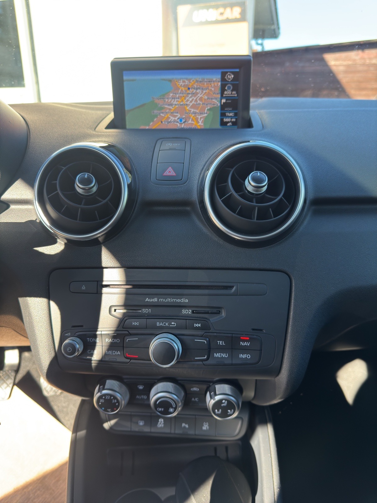 AUDI A1 Sportback 1.4 TFSI Ambition-image-12