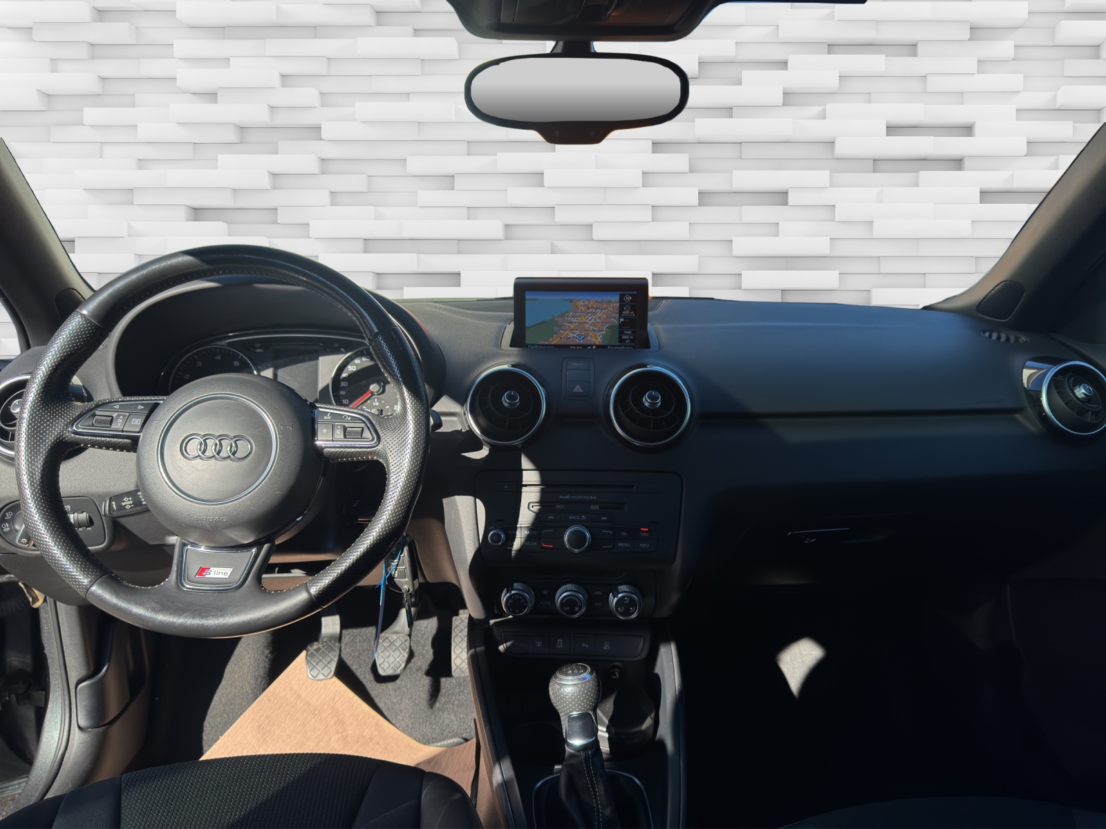 AUDI A1 Sportback 1.4 TFSI Ambition-image-11