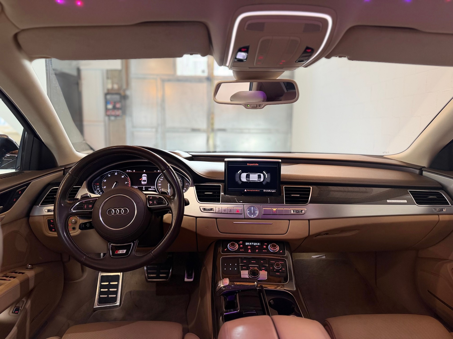 AUDI S8 4.0 TFSI V8 quattro tiptronic-image-11