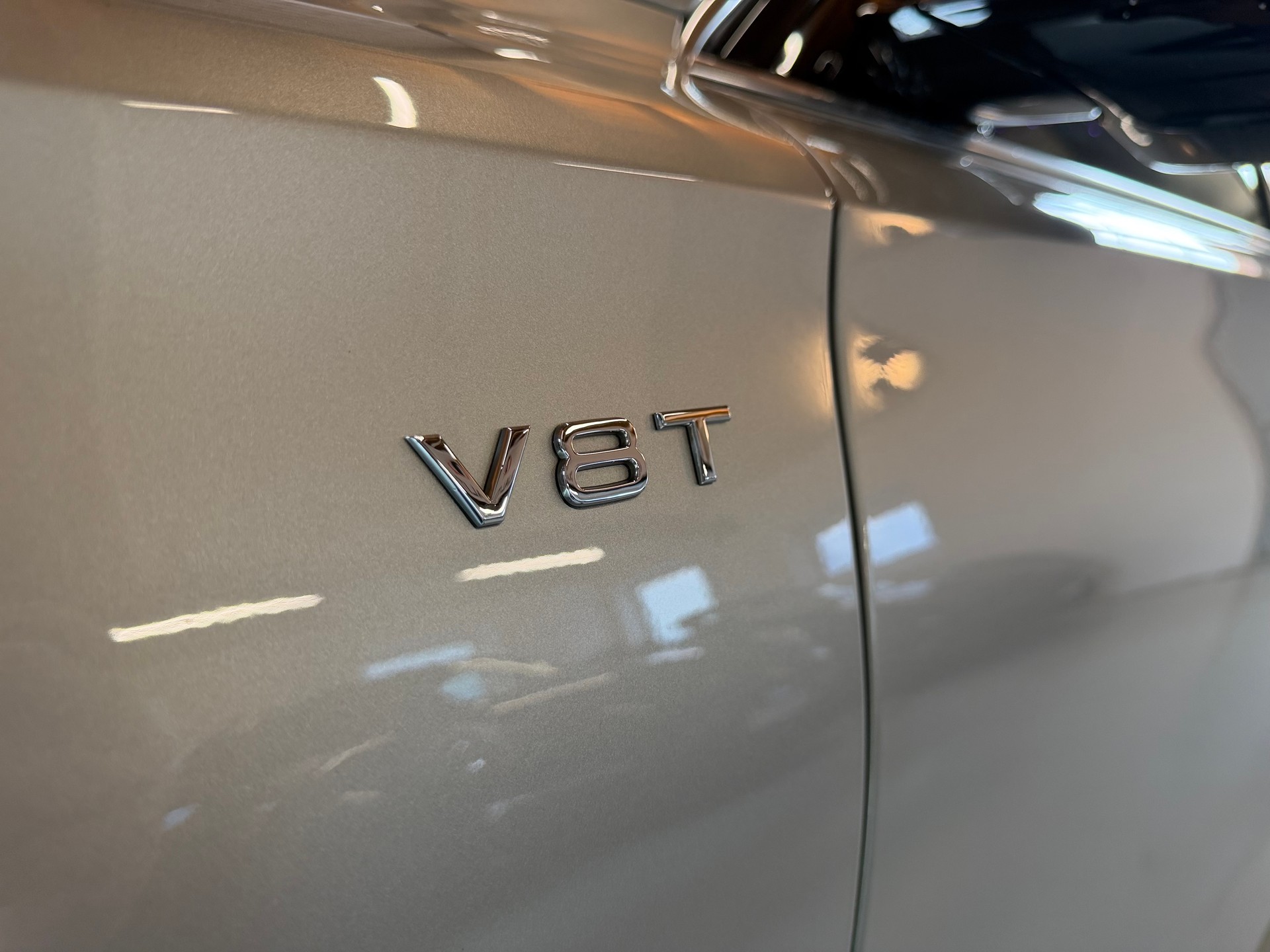 AUDI S8 4.0 TFSI V8 quattro tiptronic-image-5