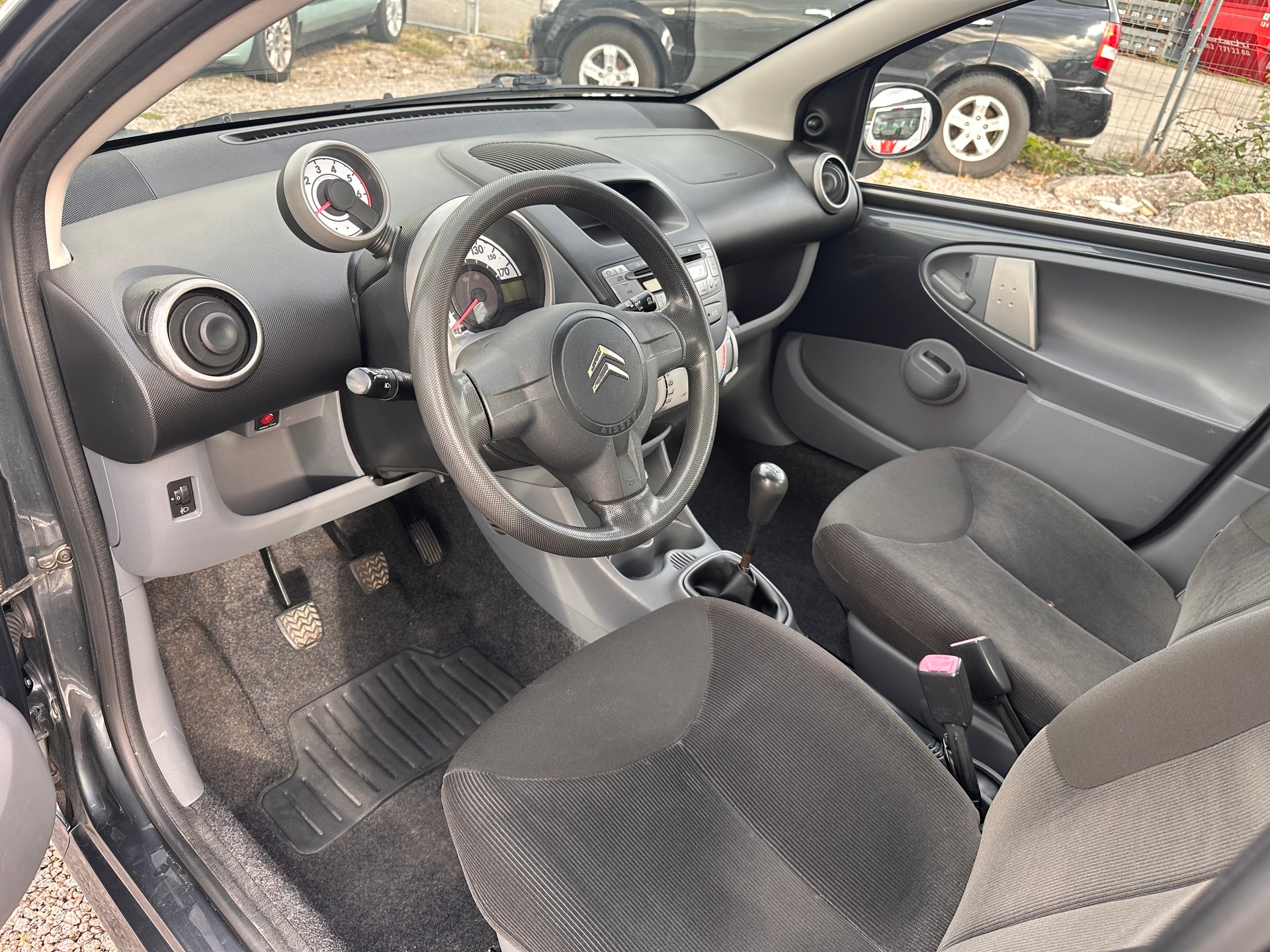 CITROEN C1 1.4 HDi SX-image-9