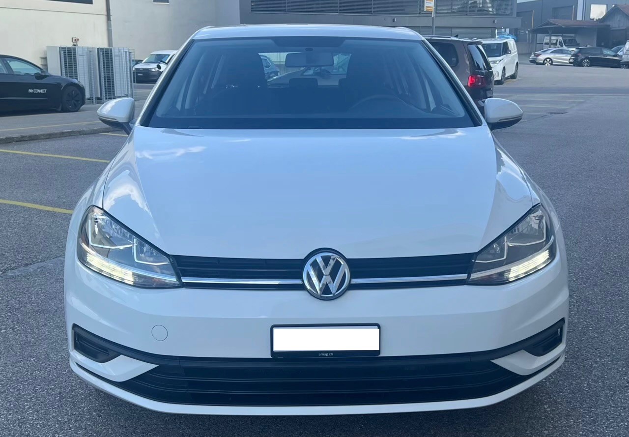 VW Golf 1.0 TSI Trendline-image-2