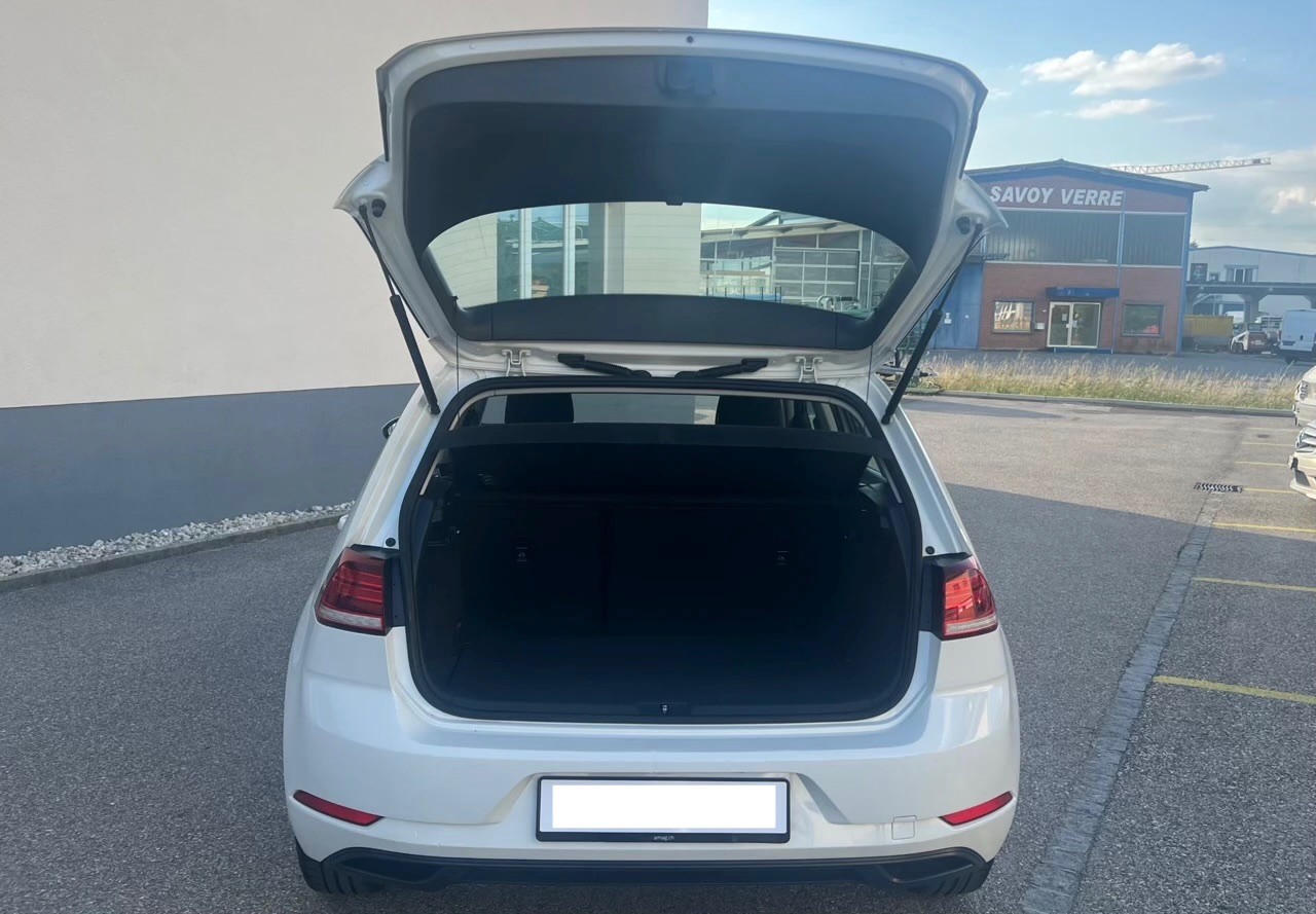 VW Golf 1.0 TSI Trendline-image-13