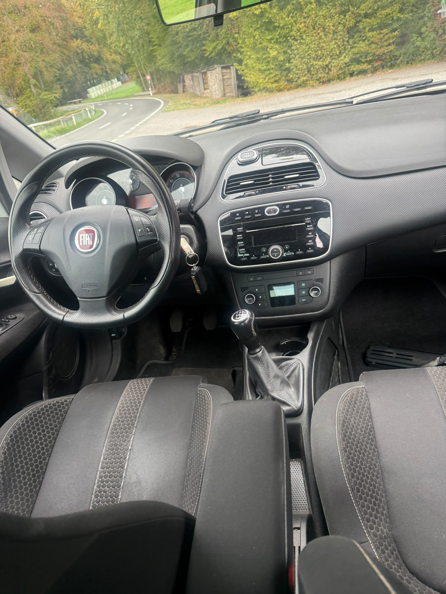 FIAT Punto Evo 1.4 16V Turbo Sport-image-5