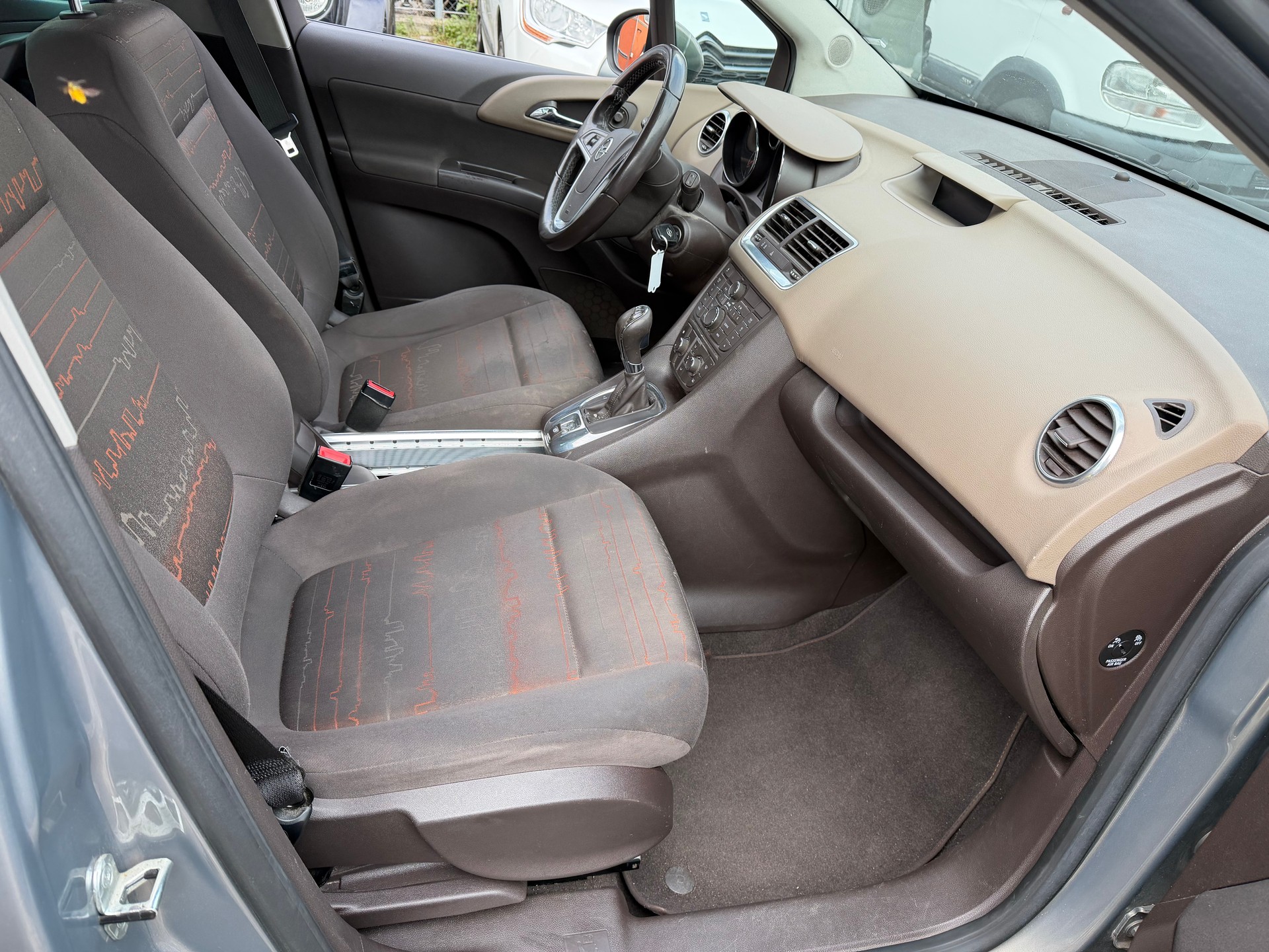OPEL Meriva 1.7 CDTi Cosmo Automatic-image-5