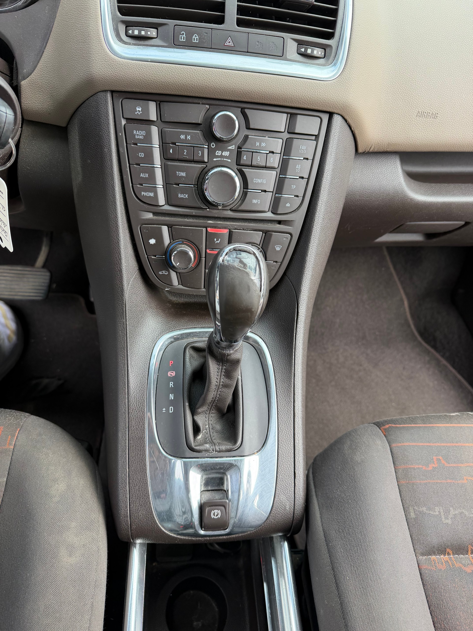 OPEL Meriva 1.7 CDTi Cosmo Automatic-image-6