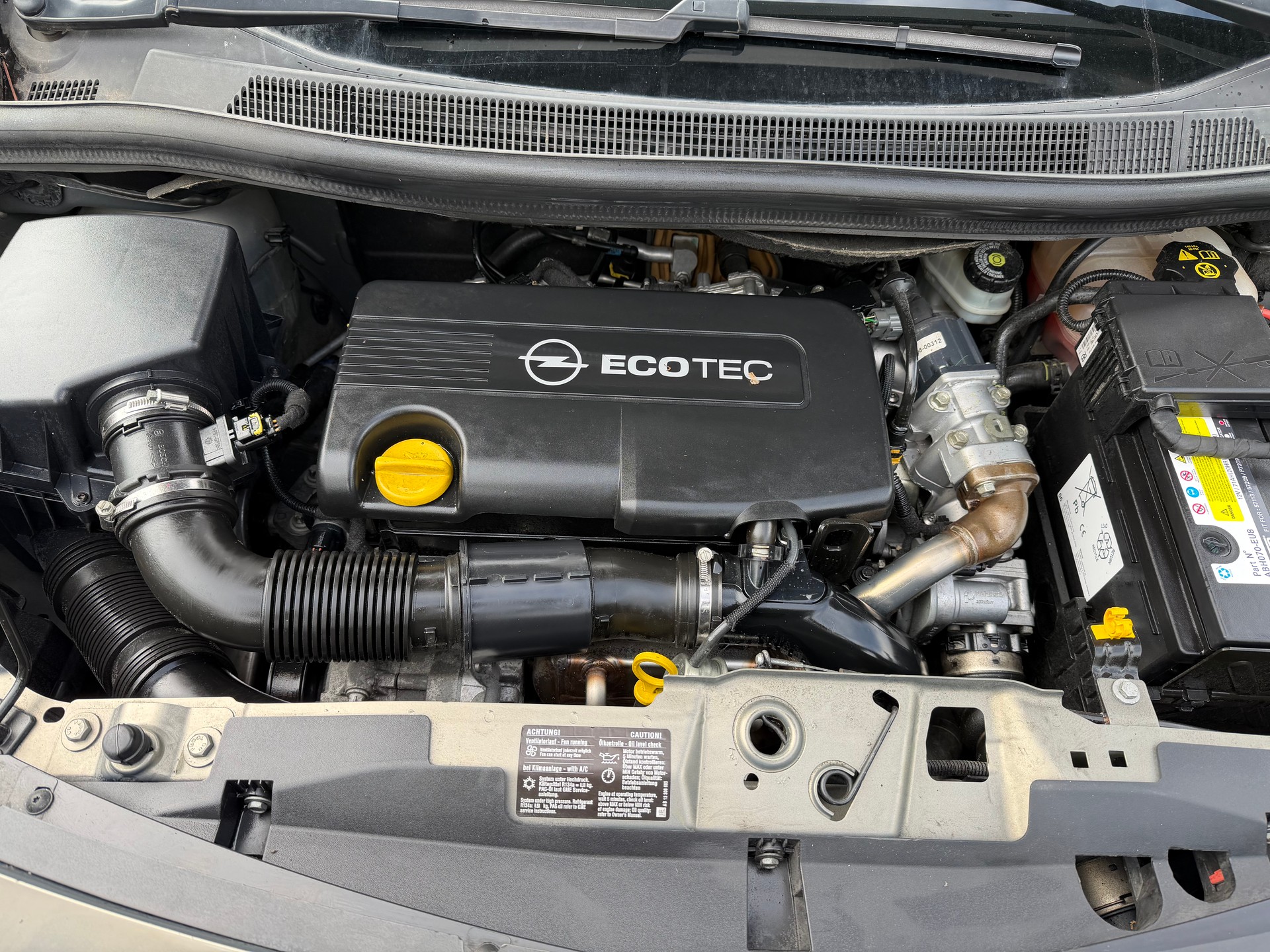 OPEL Meriva 1.7 CDTi Cosmo Automatic-image-11