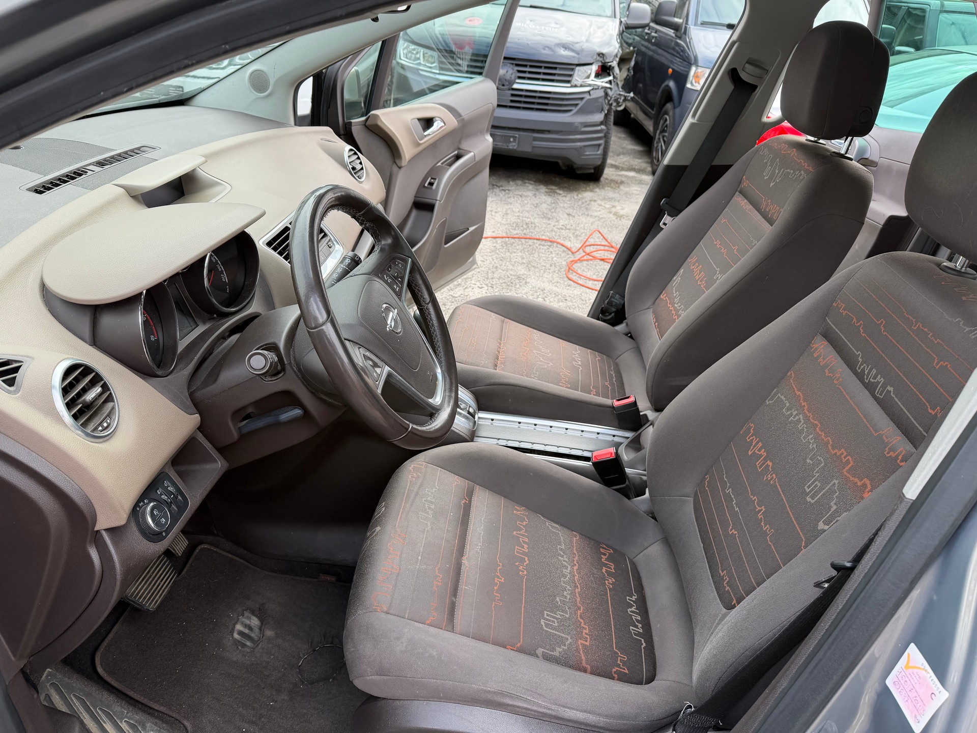 OPEL Meriva 1.7 CDTi Cosmo Automatic-image-7