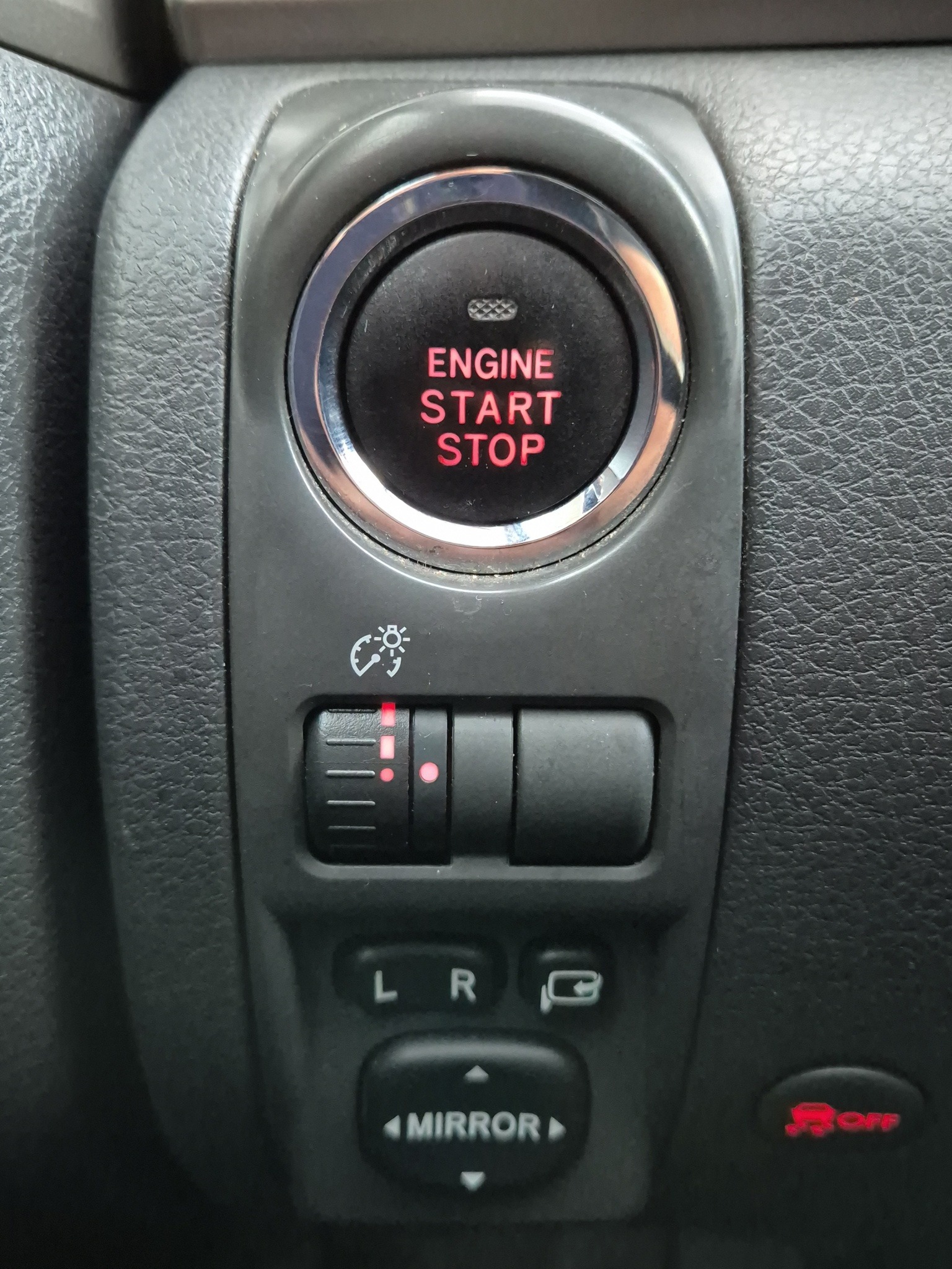 SUBARU Impreza 2.0R Comfort S manuelles Getriebe mit Untersetzung und Anhängerkupplung-image-9
