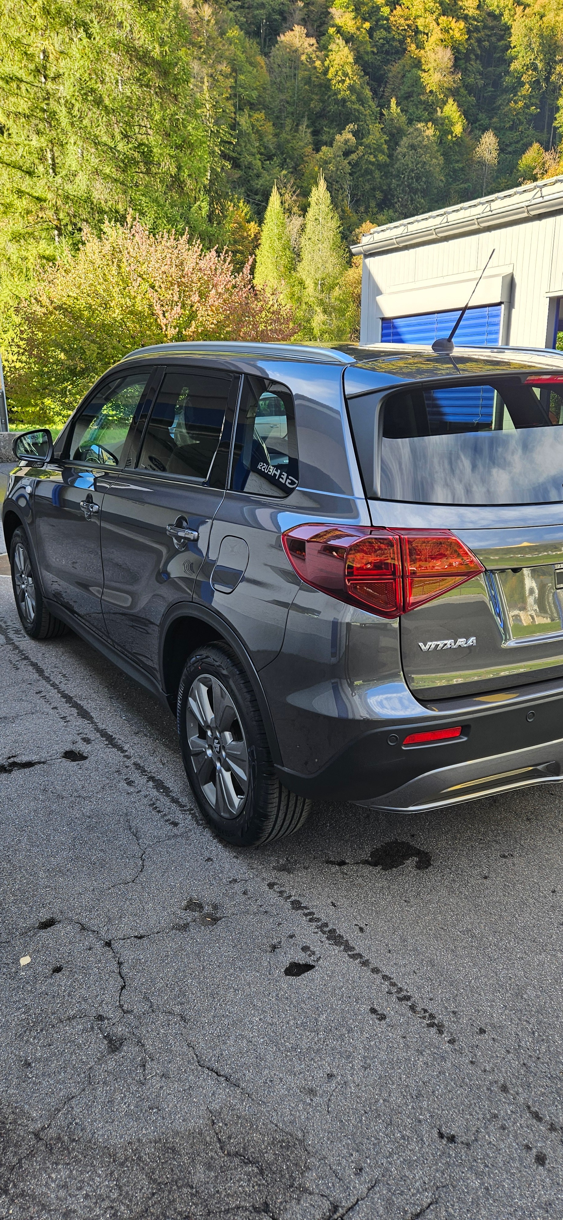 SUZUKI Vitara 1.4 Boosterjet Compact + 4x4 Hybrid-image-3