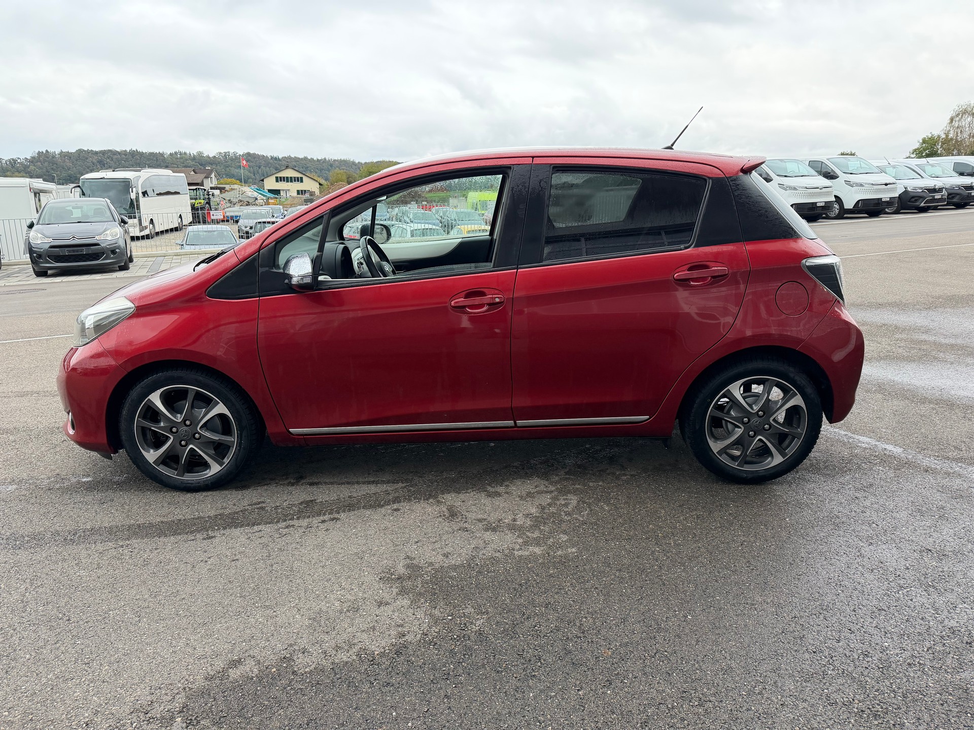 TOYOTA Yaris 1.33 Trend-image-8