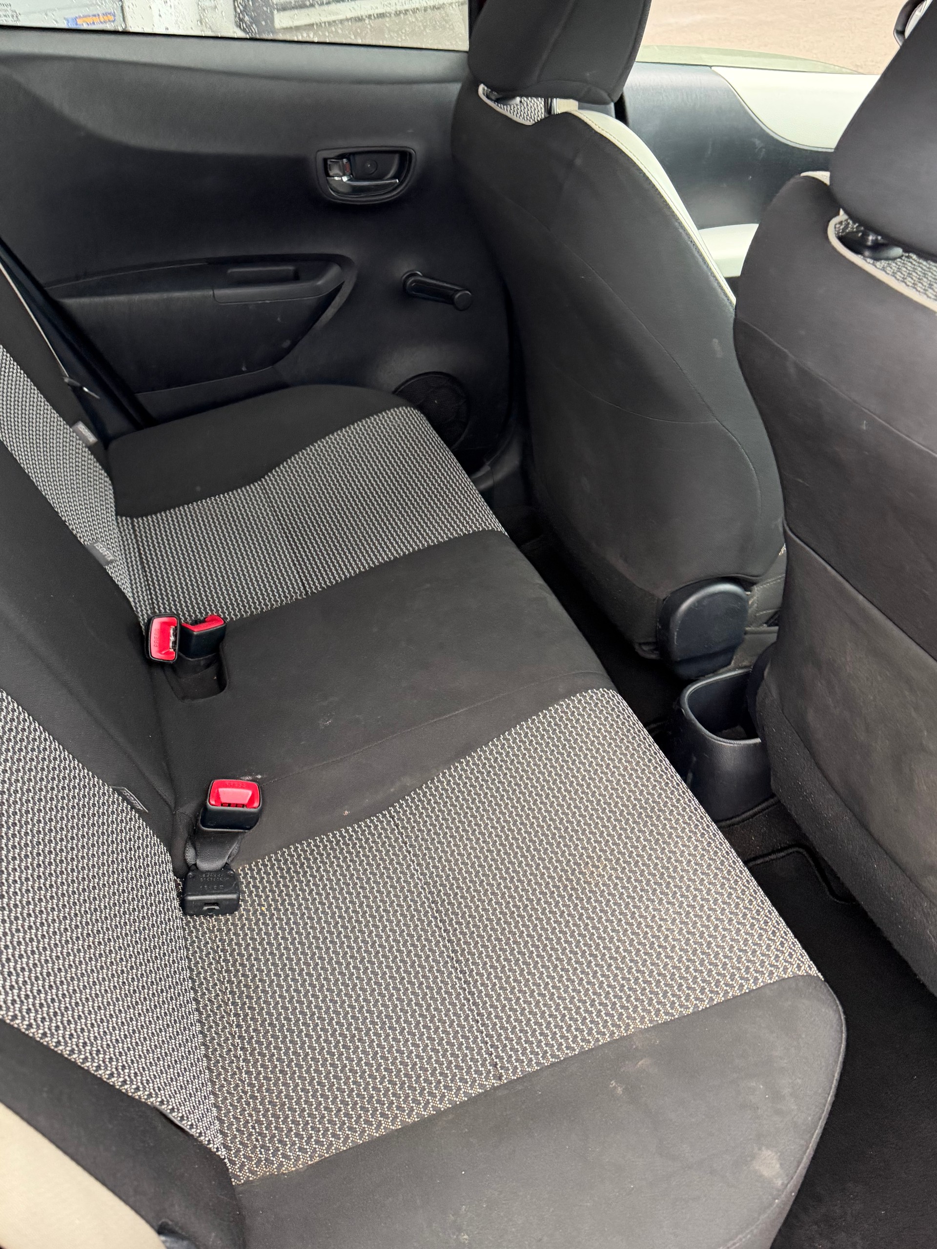 TOYOTA Yaris 1.33 Trend-image-9