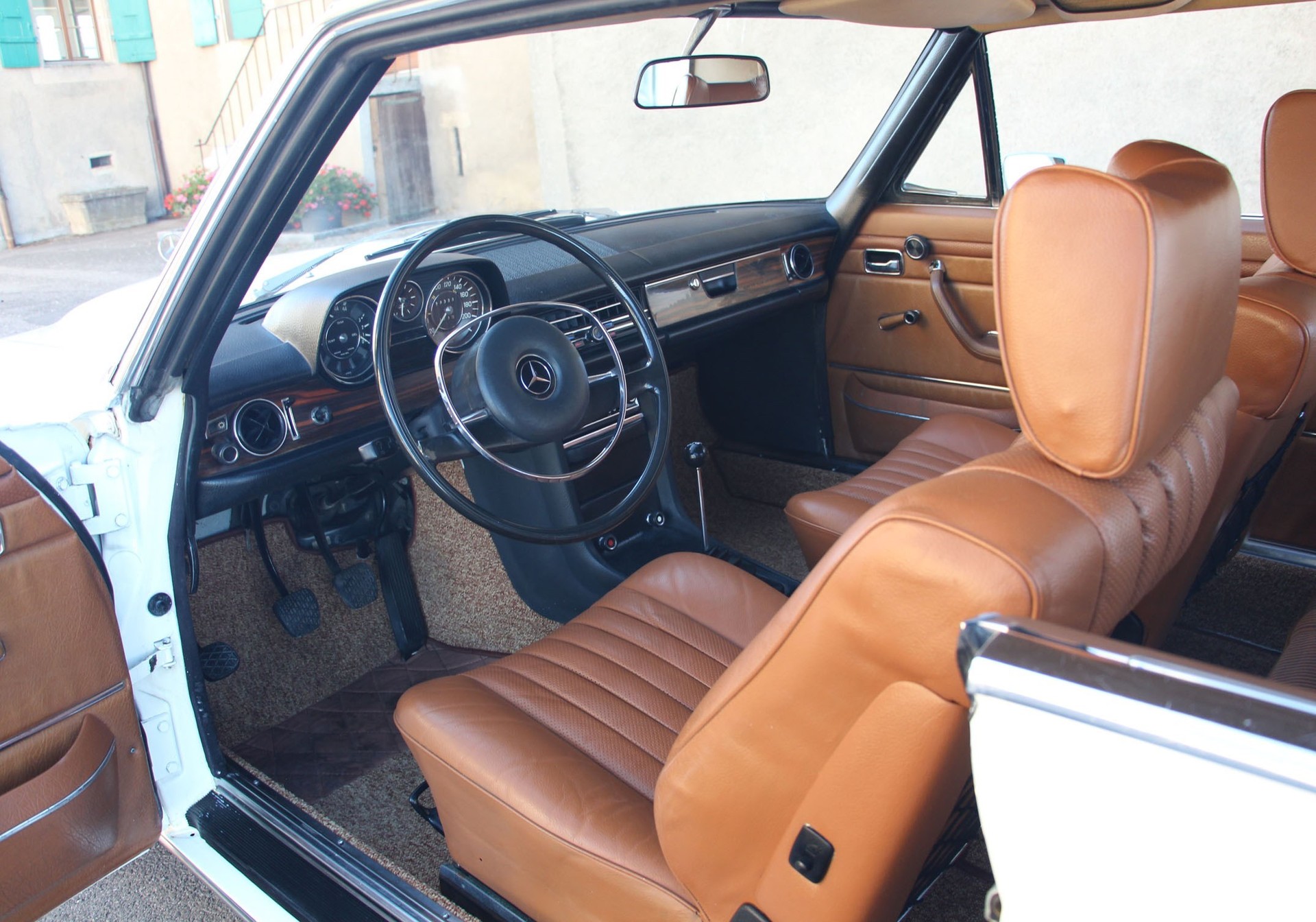 MERCEDES-BENZ 250 C – Strich 8 Coupé-image-6