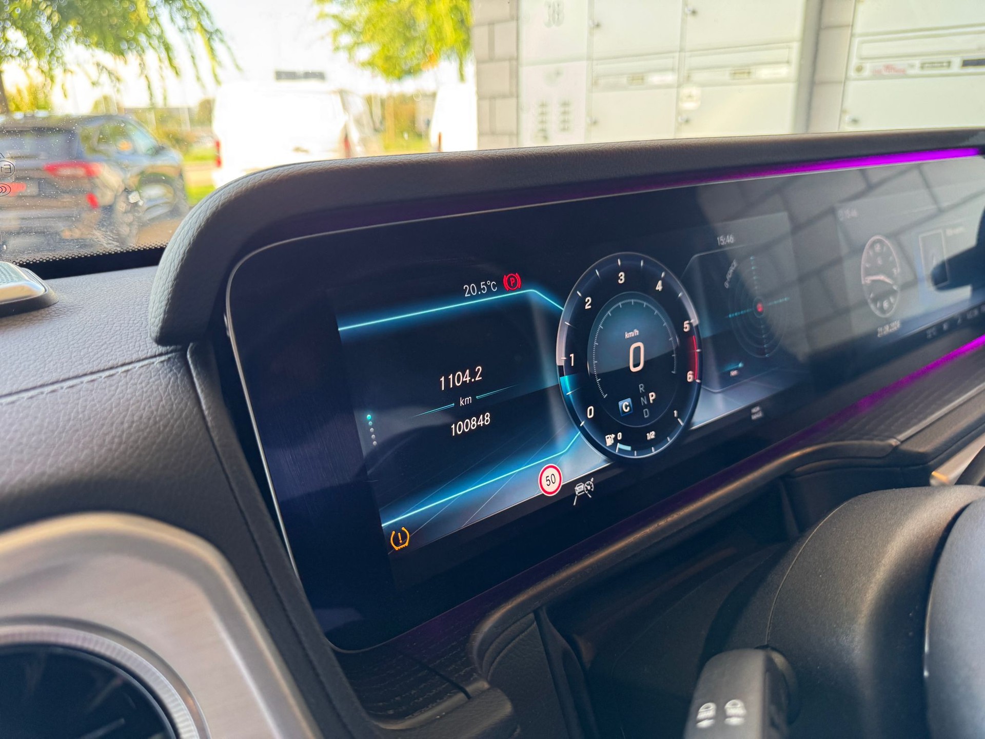 MERCEDES-BENZ G 350 d AMG Line 9G-Tronic-image-11