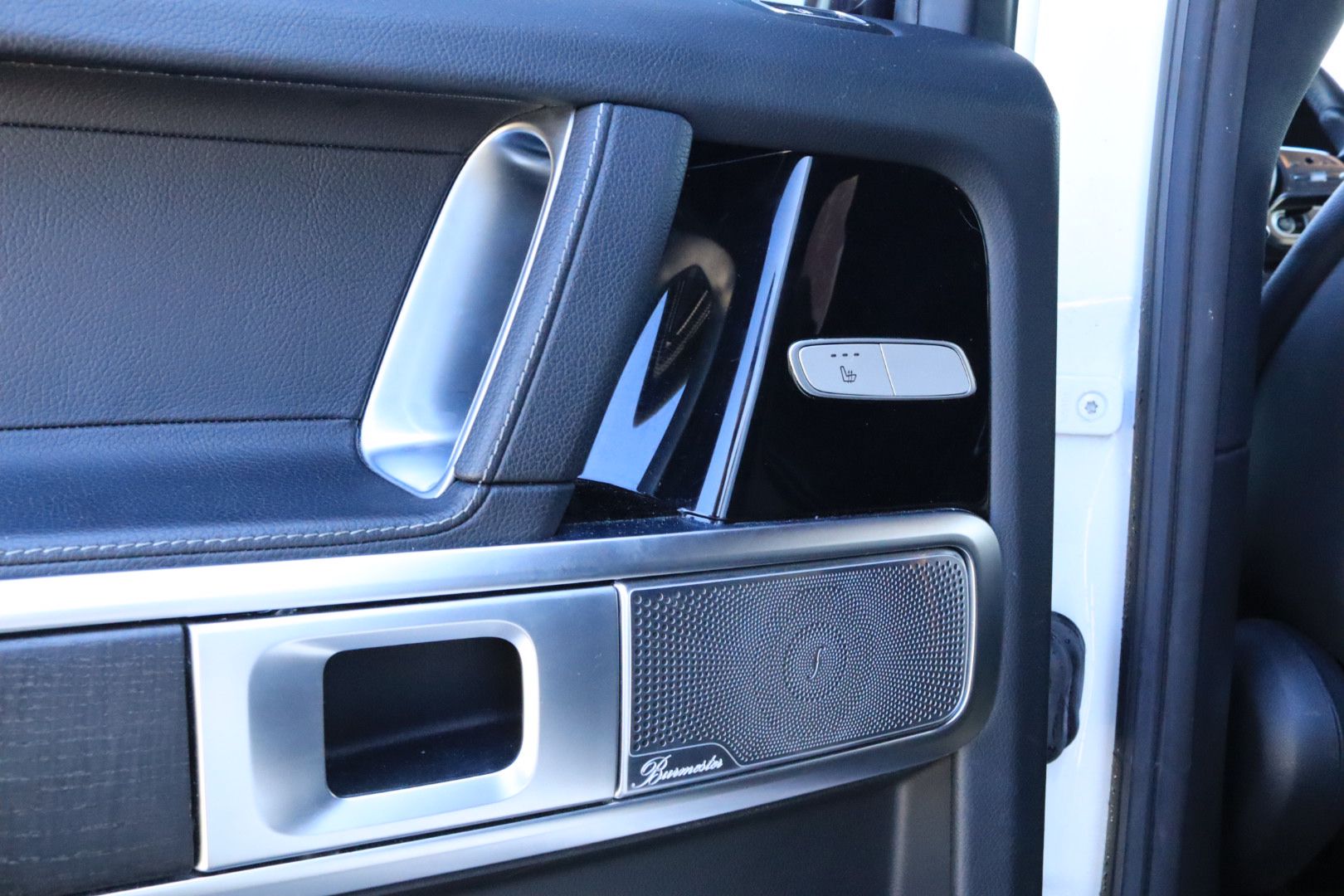 MERCEDES-BENZ G 350 d AMG Line 9G-Tronic-image-8