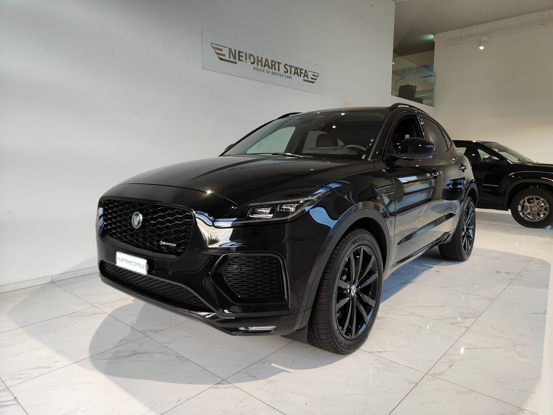 JAGUAR E-Pace 2.0 P250 R-Dynamic AWD SE-showroom-element-1