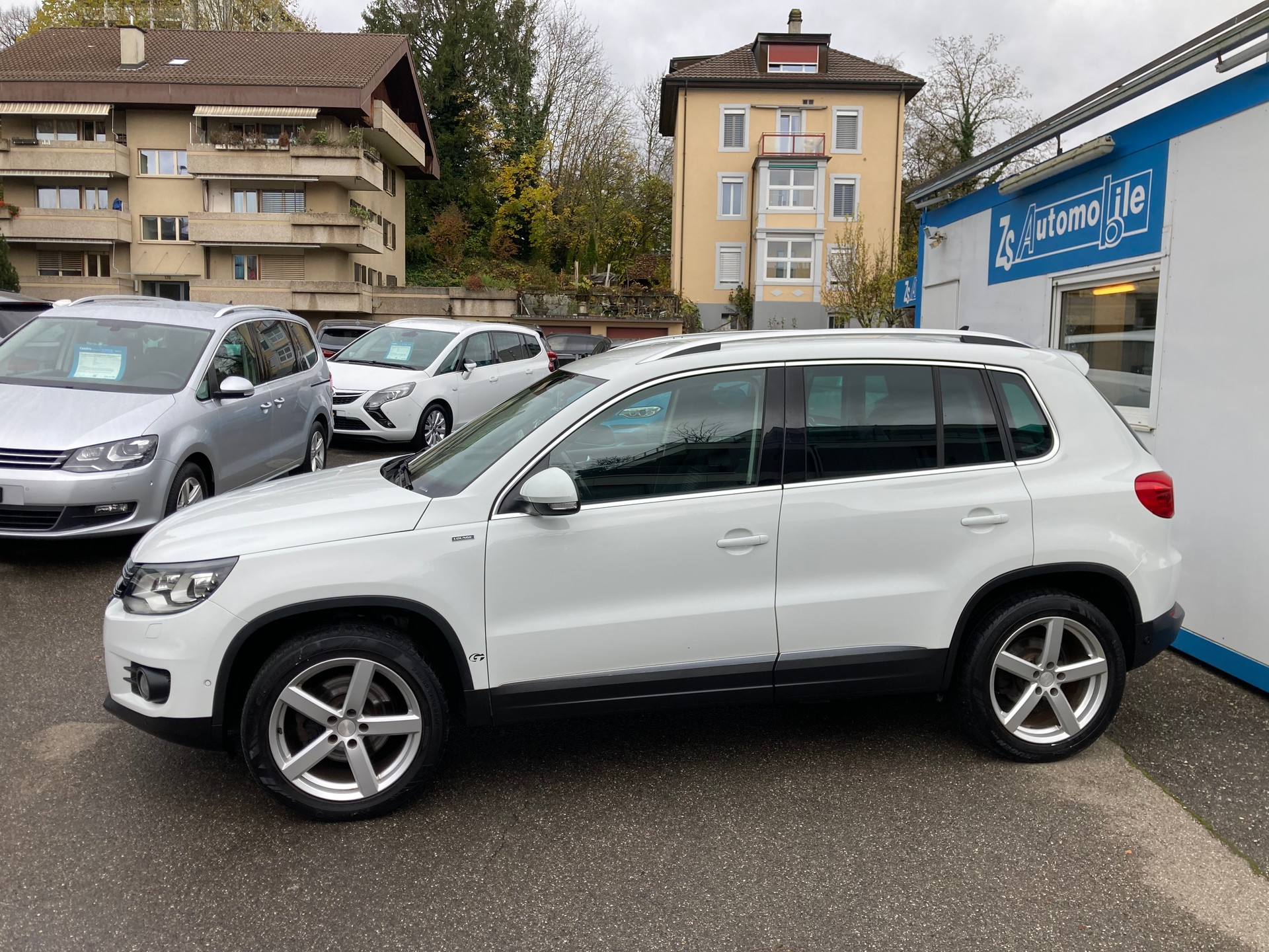 VW Tiguan 1.4 TSI Lounge 4Motion-image-1