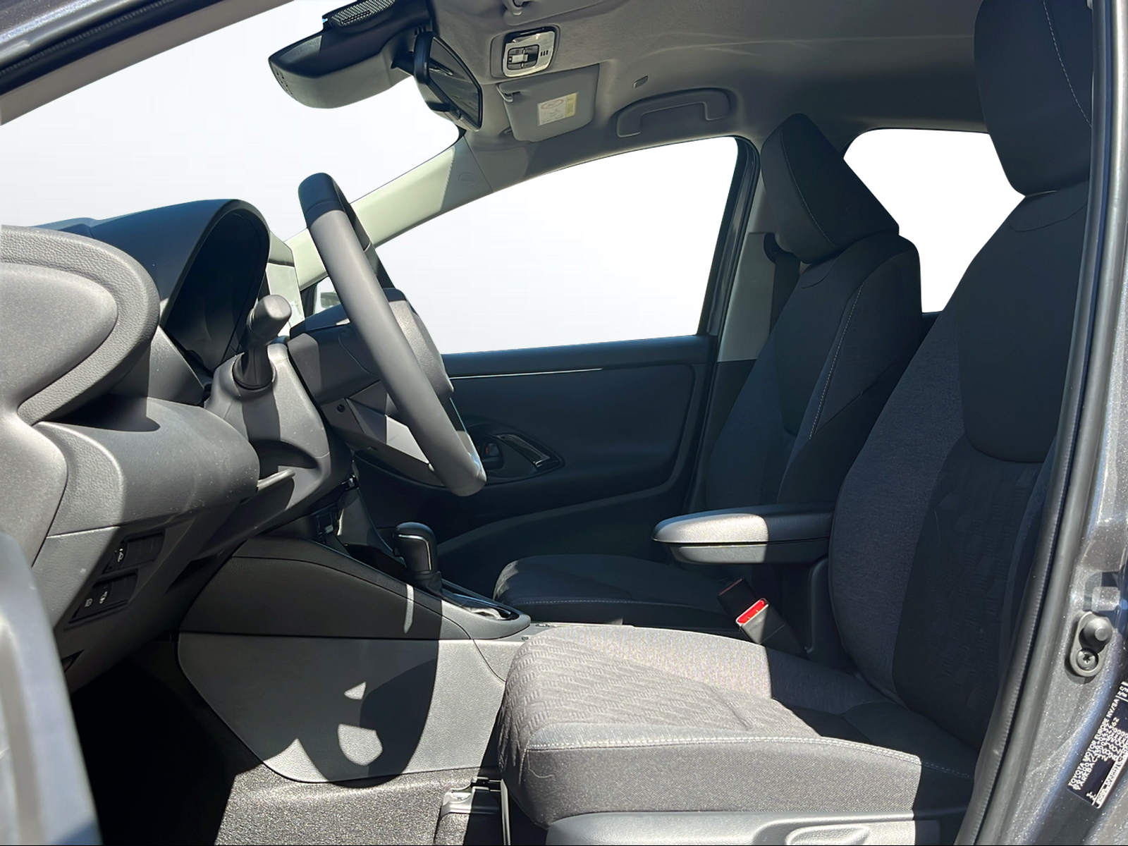 TOYOTA Yaris 1.5 Trend e-CVT-image-8