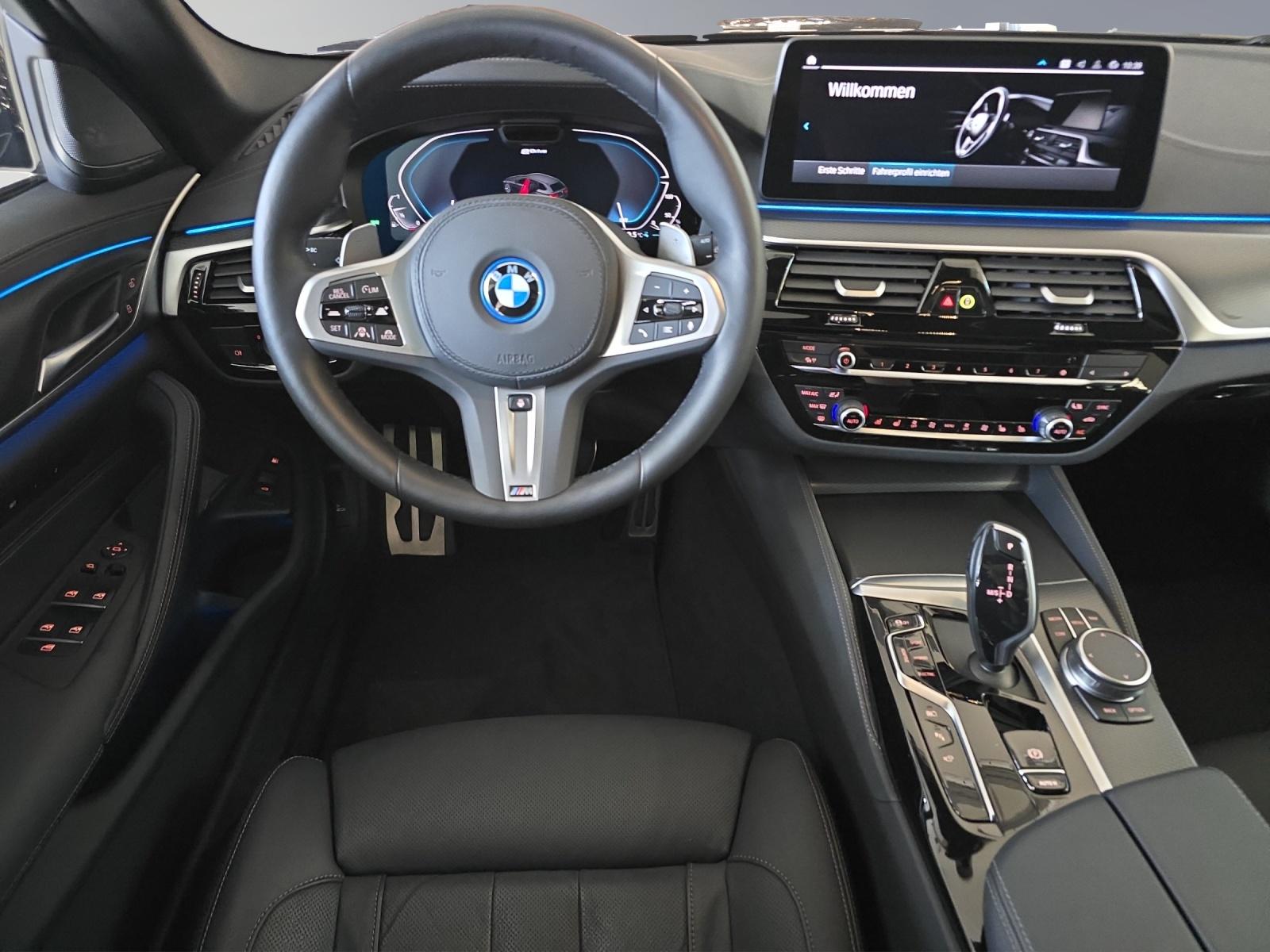 BMW 530e xDrive Touring M Sport-image-8