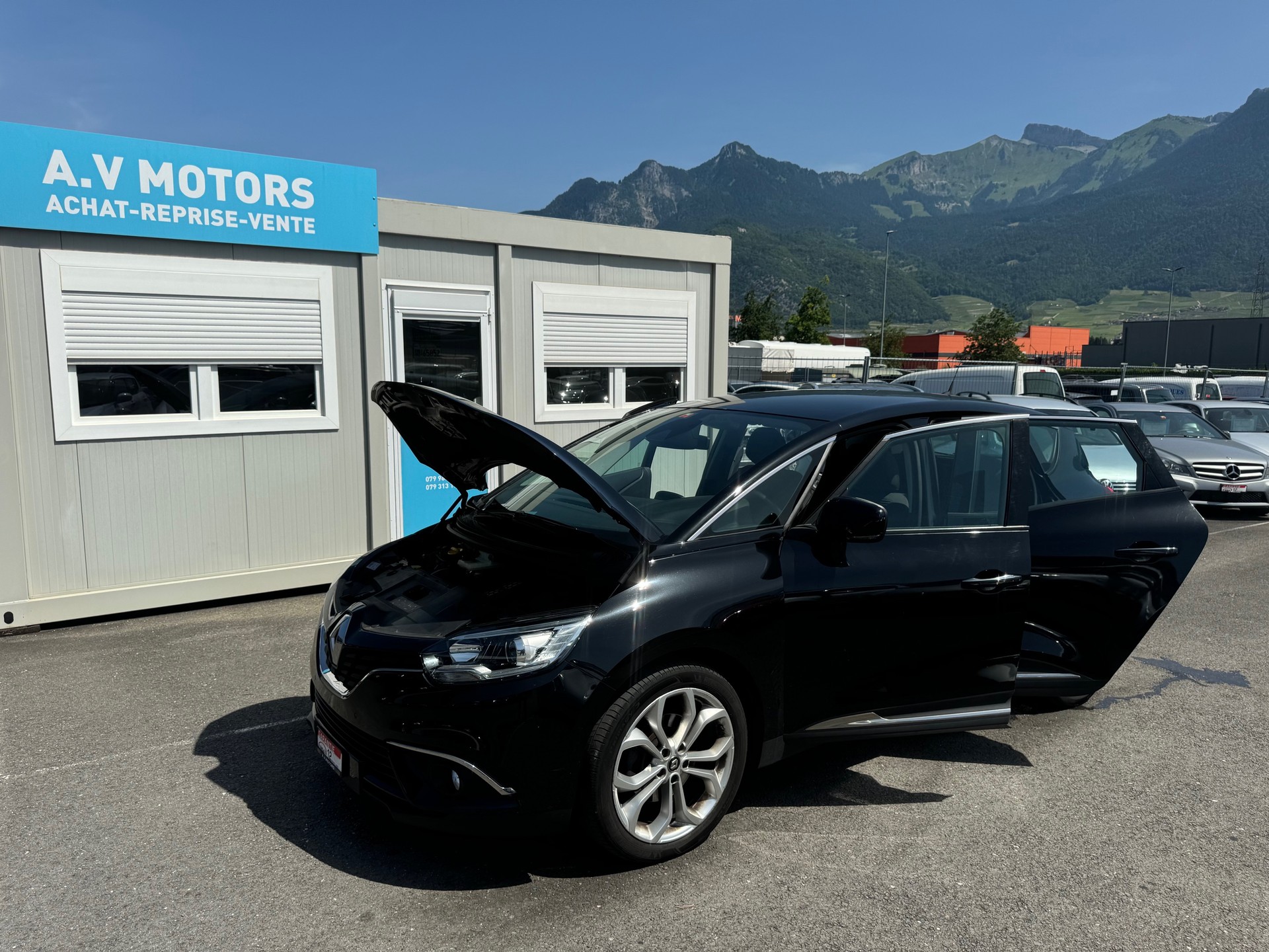 RENAULT Scénic 1.2 16V Turbo Zen-image-15
