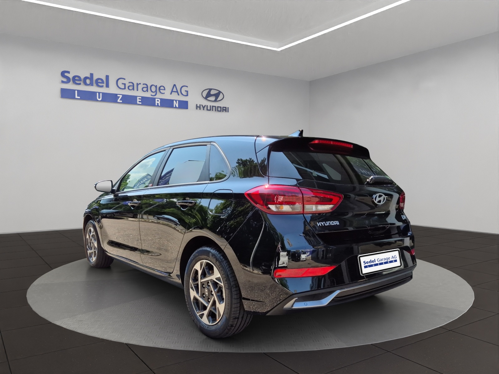 HYUNDAI i30 1.5 T-GDi Amplia-image-3