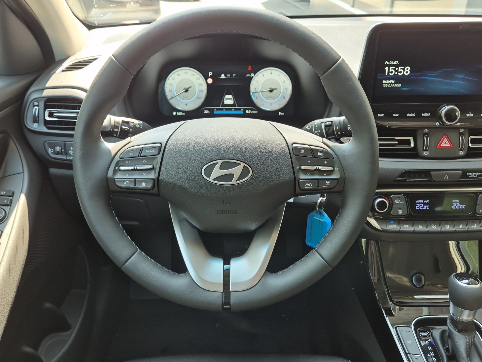 HYUNDAI i30 1.5 T-GDi Amplia-image-6