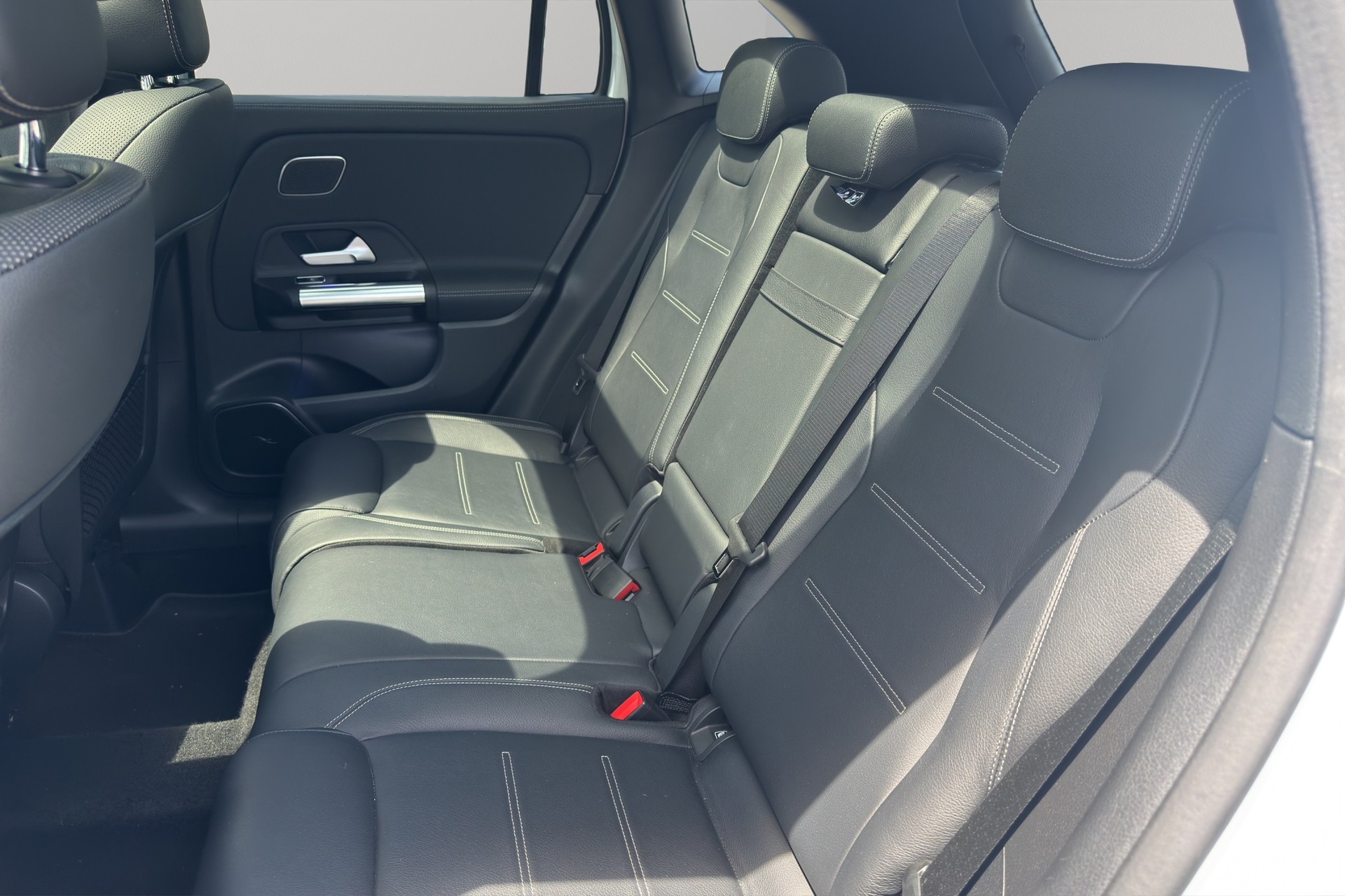 MERCEDES-BENZ GLA 45 S AMG 4Matic+ 8G-Speedshift DCT-image-5