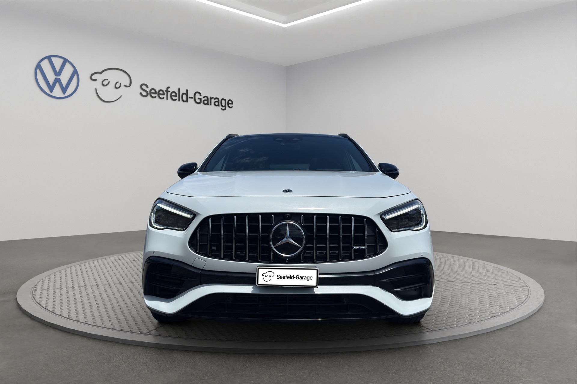 MERCEDES-BENZ GLA 45 S AMG 4Matic+ 8G-Speedshift DCT-image-1