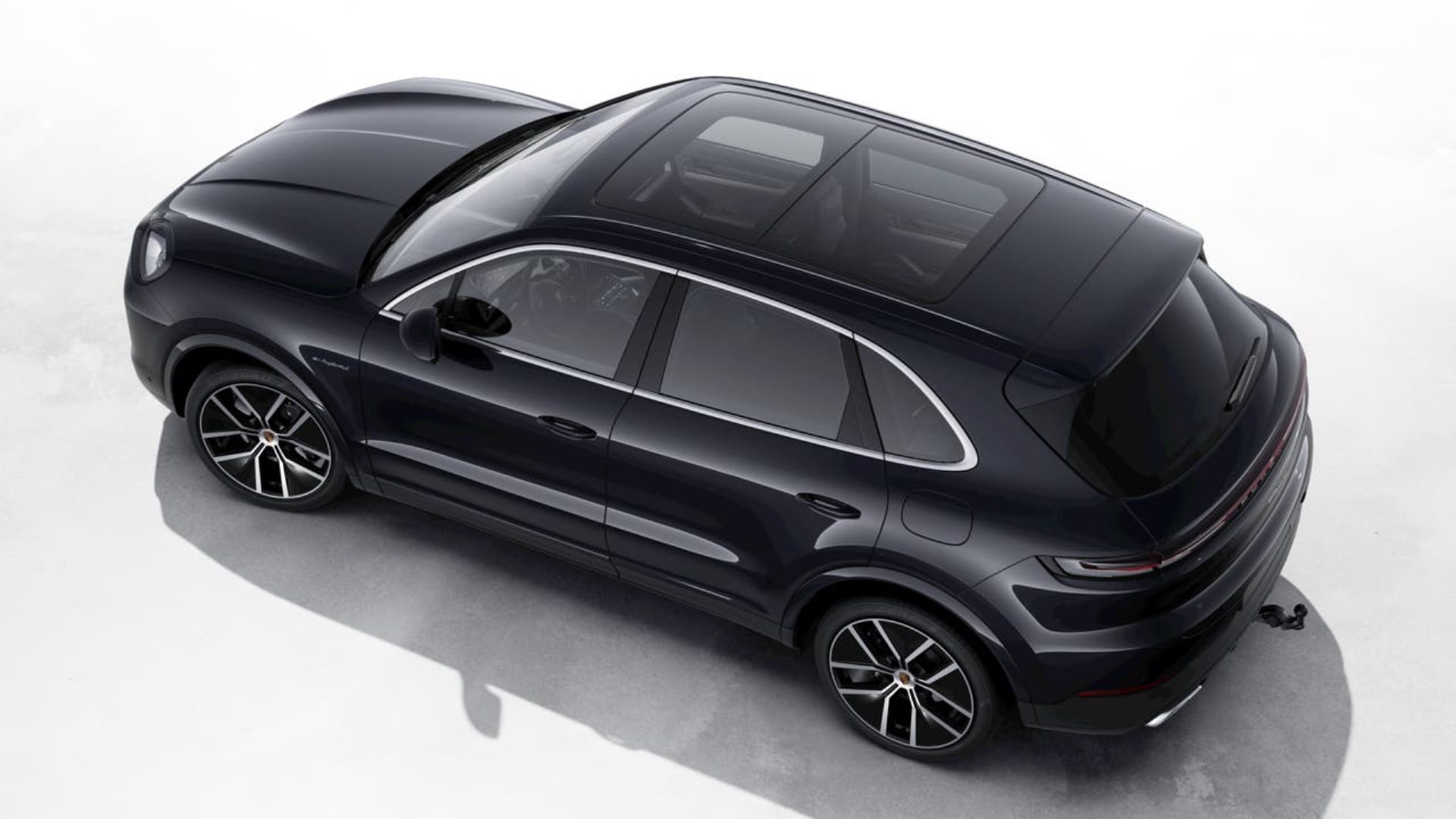 PORSCHE Cayenne E-Hybrid-image-3
